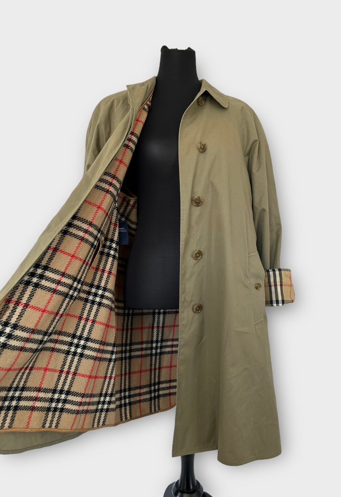 Trench Burberry modèle “ Markfield ” kaki/ T.L
