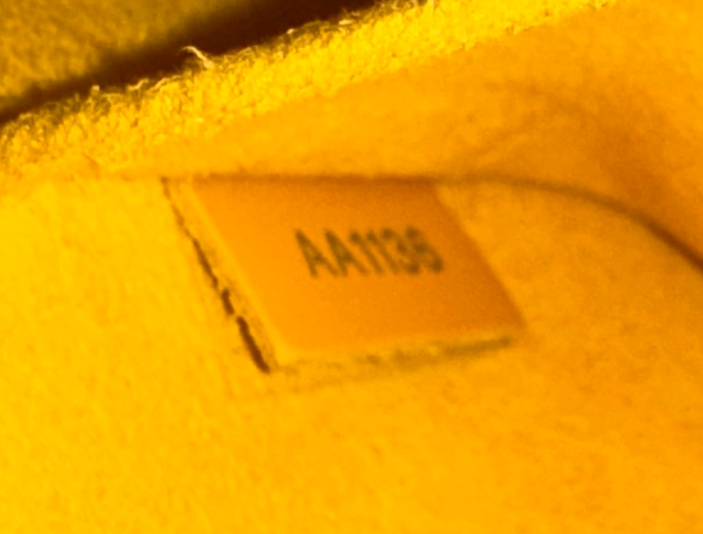 Louis Vuitton Alma BB Cuir épis jaune