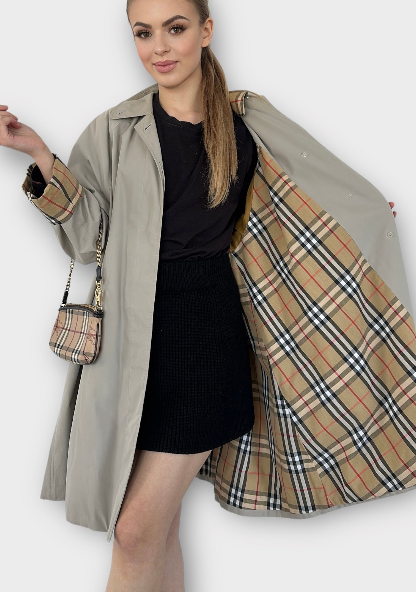 Trench-coat Burberry modèle “ Markfield ”/ T.M