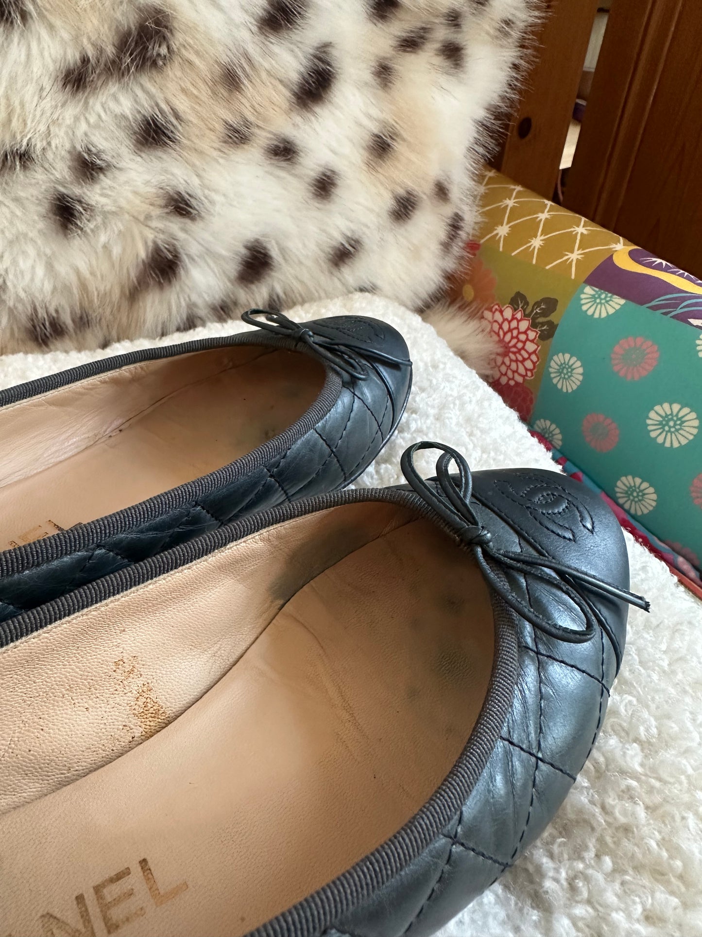 Chanel - Ballerines matelassées bleu marine