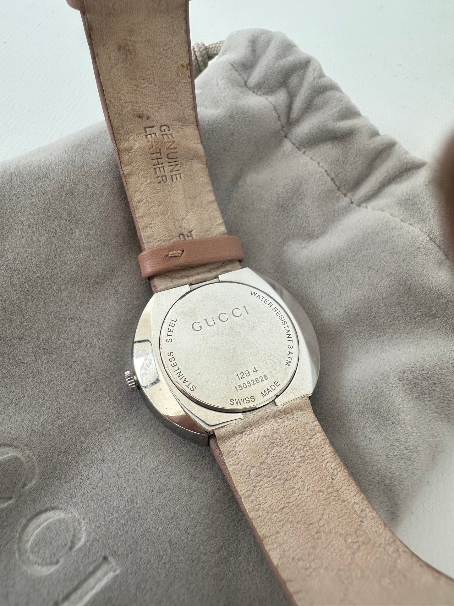 Montre Gucci monogramme rose