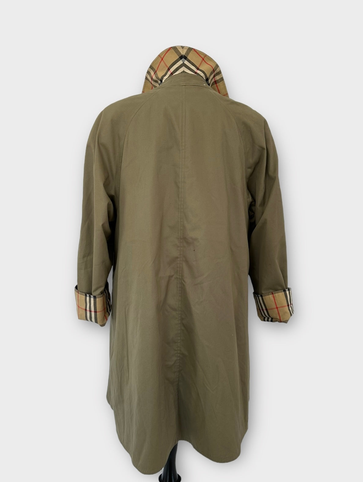 Trench Burberry modèle “ Markfield ” kaki/ T.L