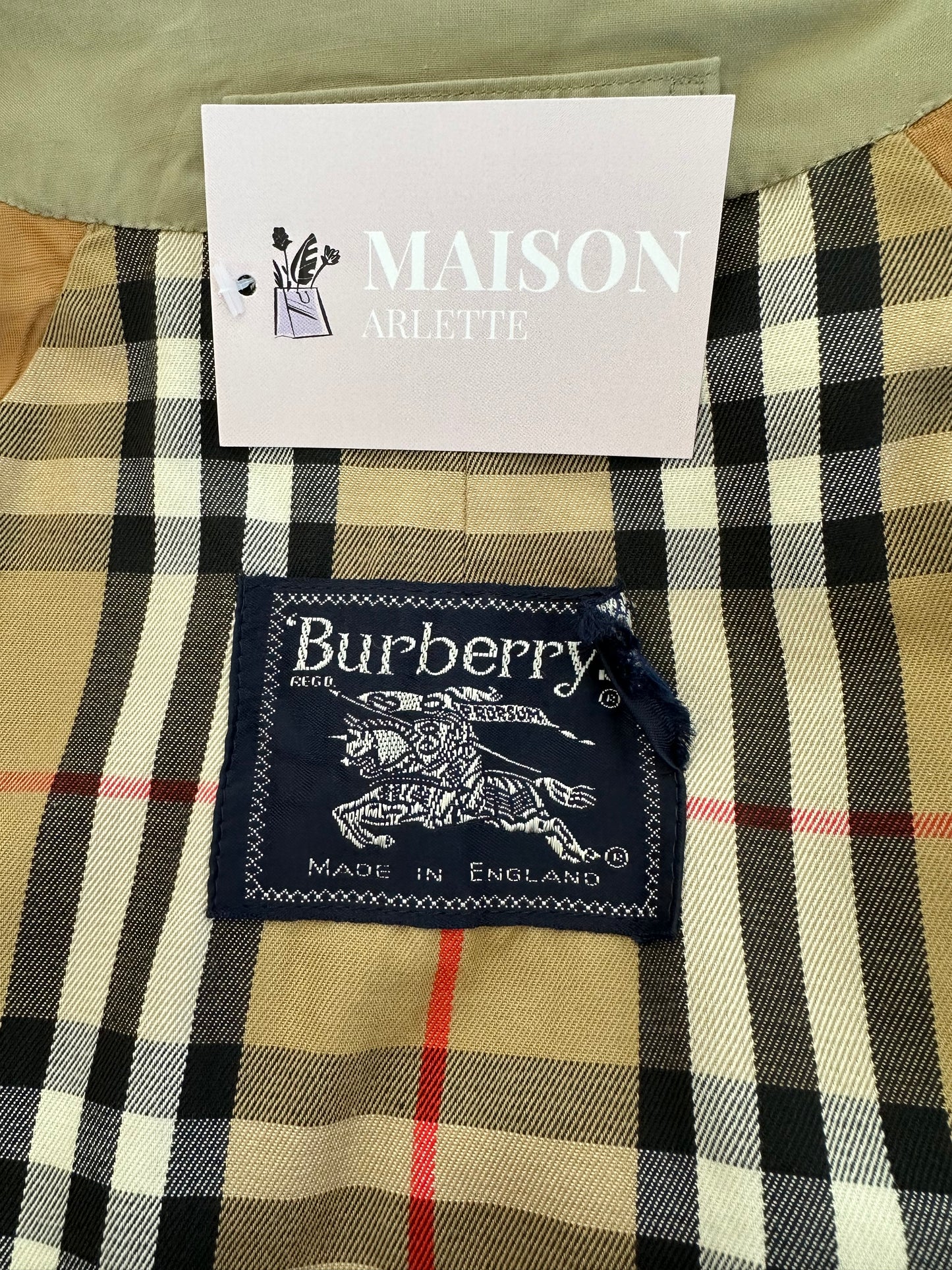 Trench-coat Burberry modèle “ Markfield ” vintage/ T.M