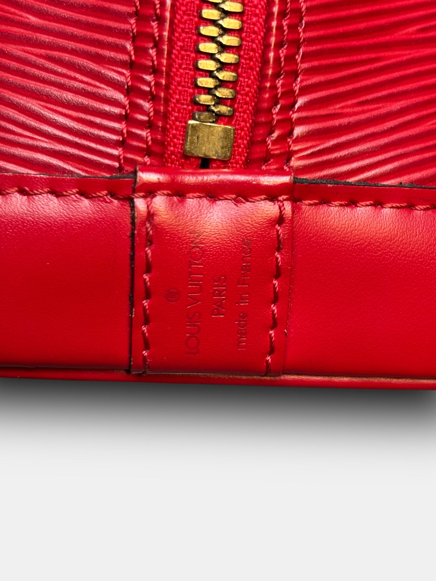 Louis Vuitton – Alma PM Cuir Épi Rouge