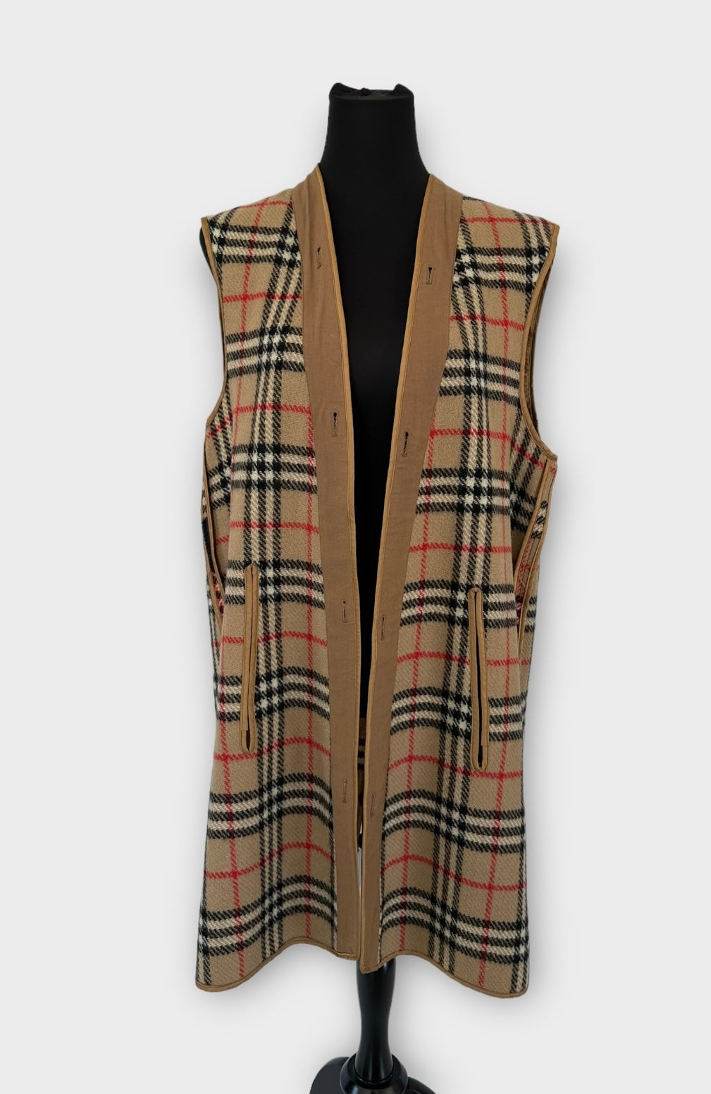 Trench Burberry modèle “ Markfield ” kaki/ T.L