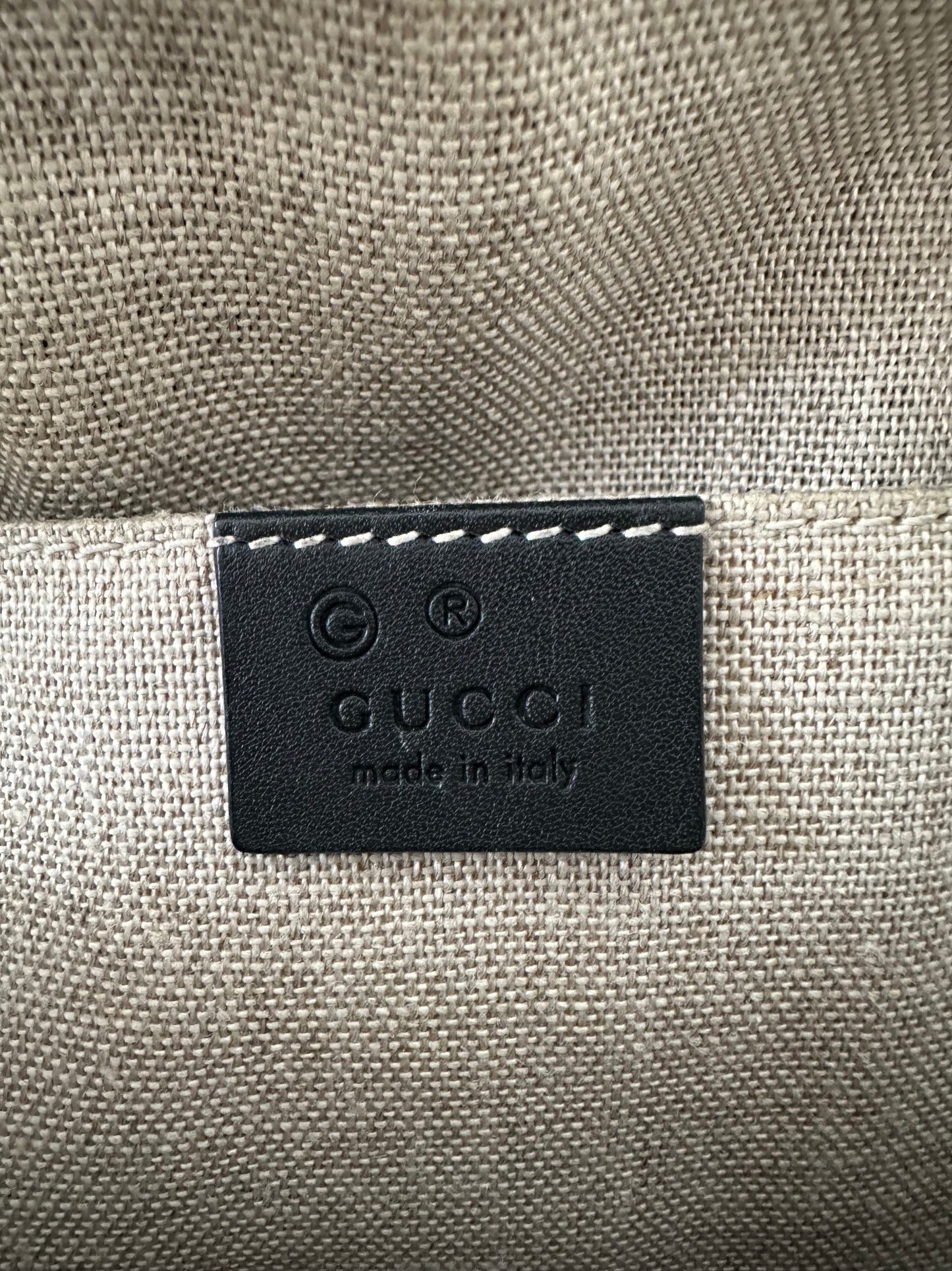 Sac Gucci Microguccissima “dôme” noir