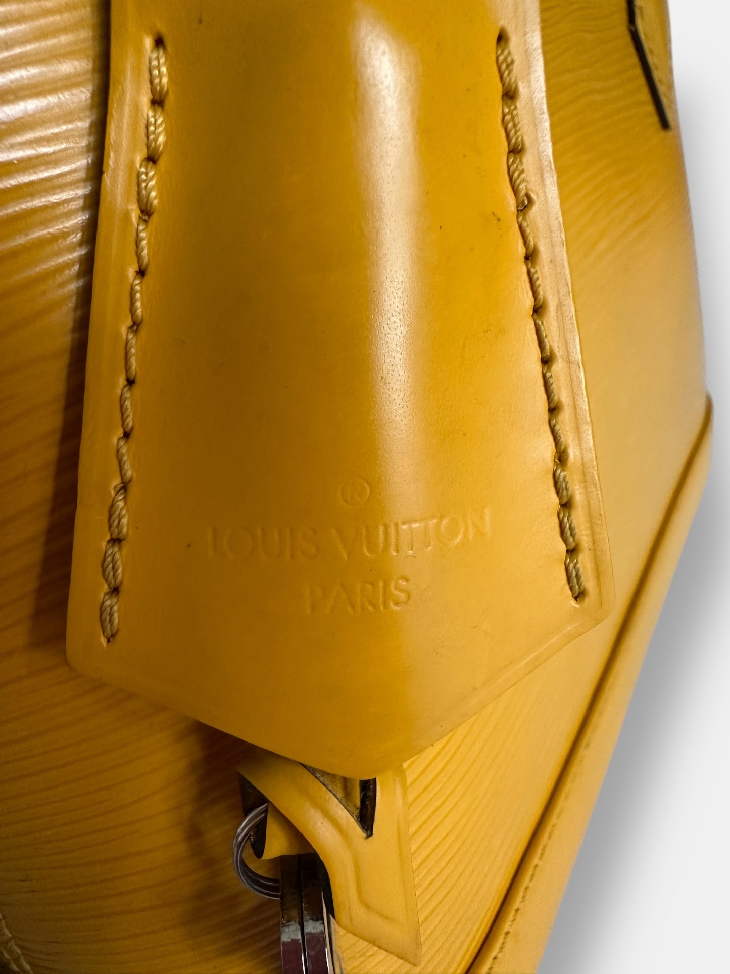Louis Vuitton Alma BB Cuir épis jaune
