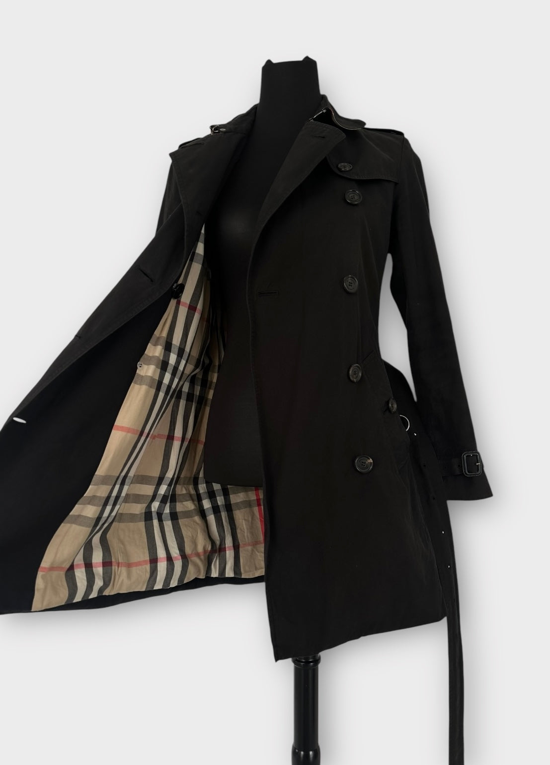 Burberry Trench-coat modèle “the Chelsea ” Noir | T.M