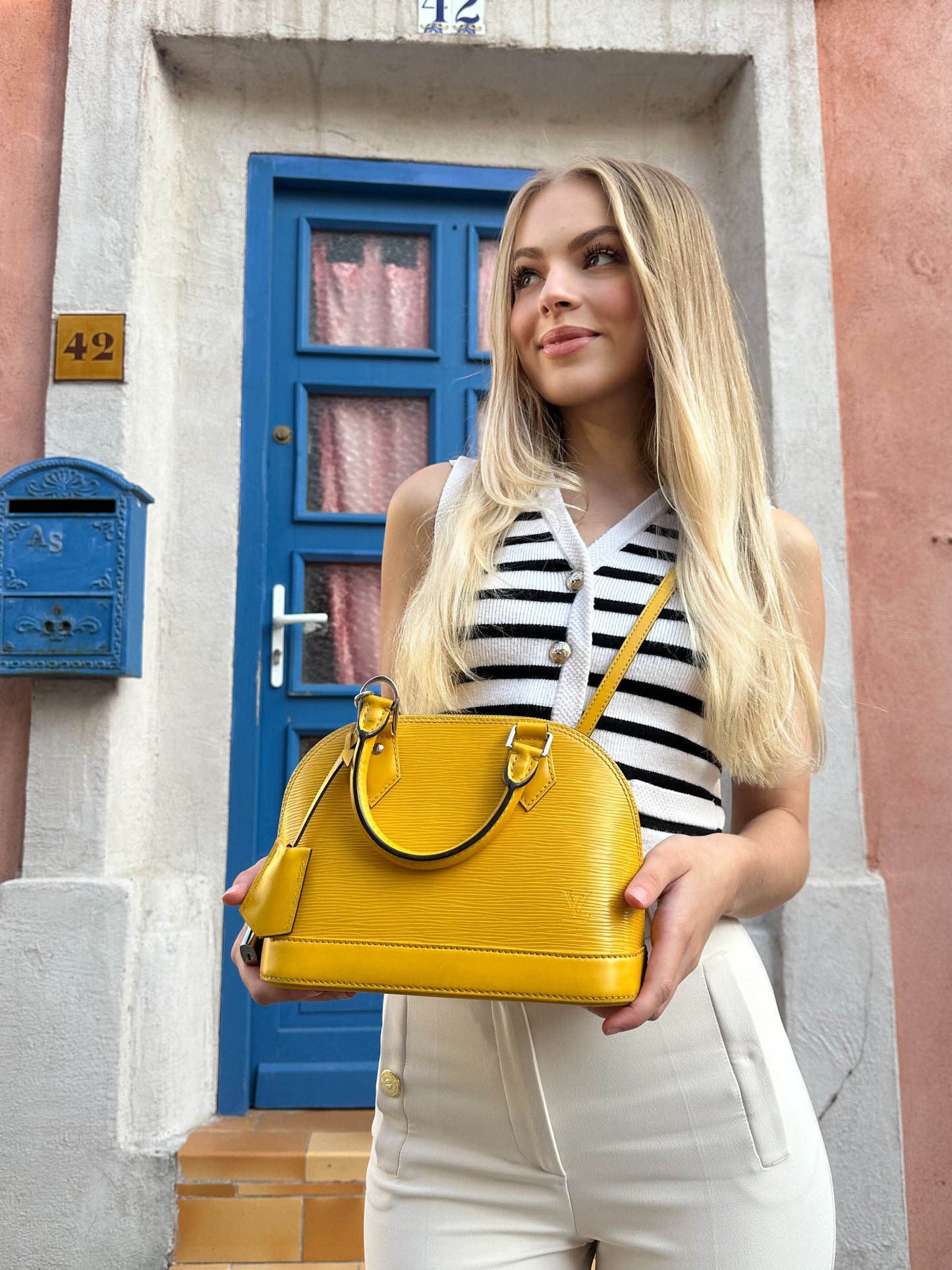 Louis Vuitton Alma BB Cuir épis jaune
