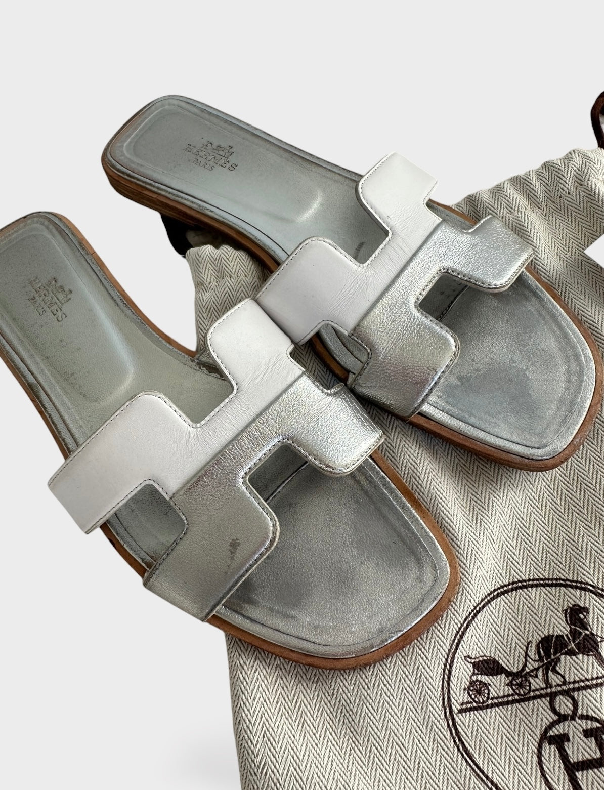 Hermès - Mules Oran bicolore | T.38,5