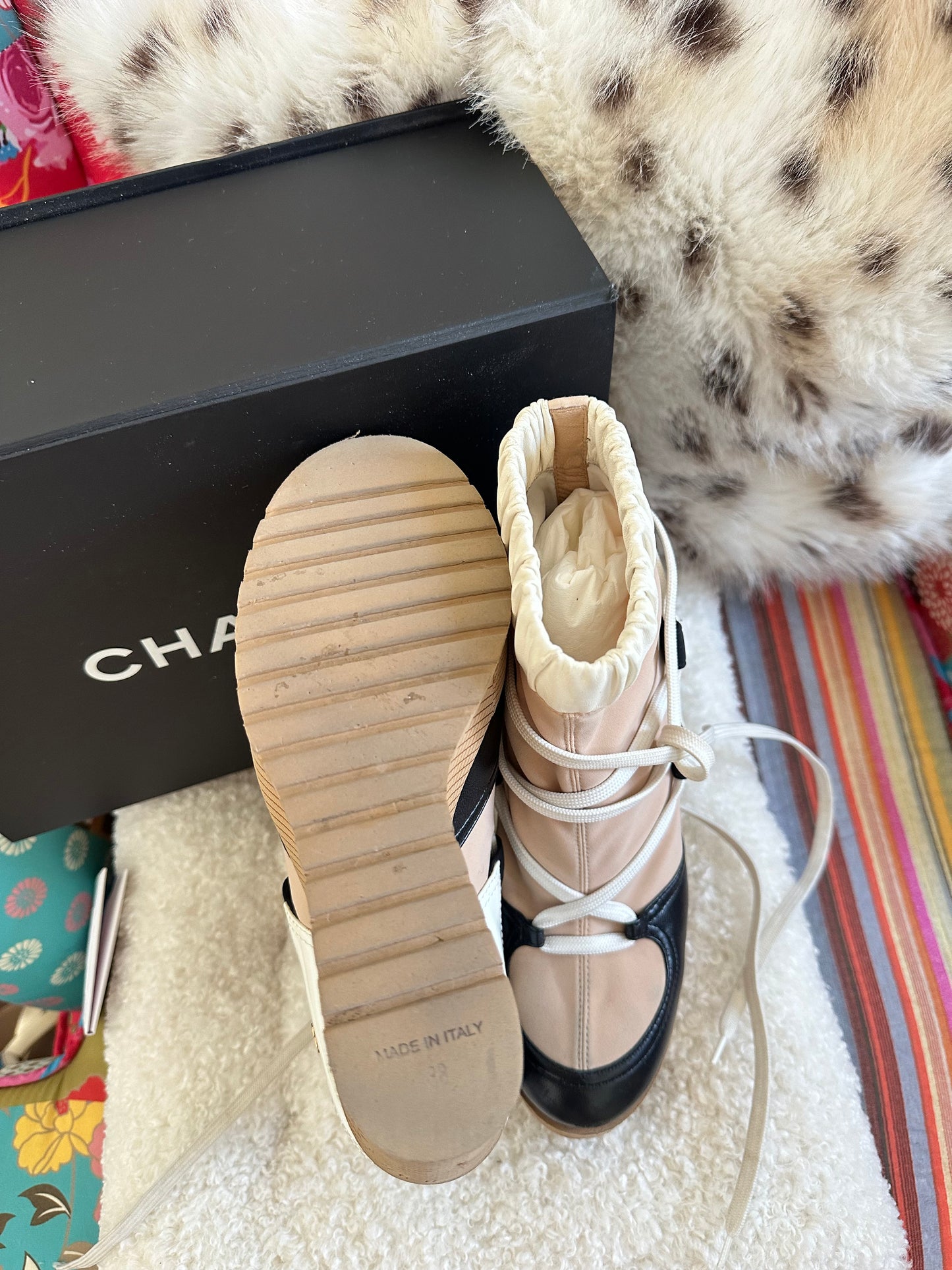 Chanel - Boots bottines compensées à lacets | T.38