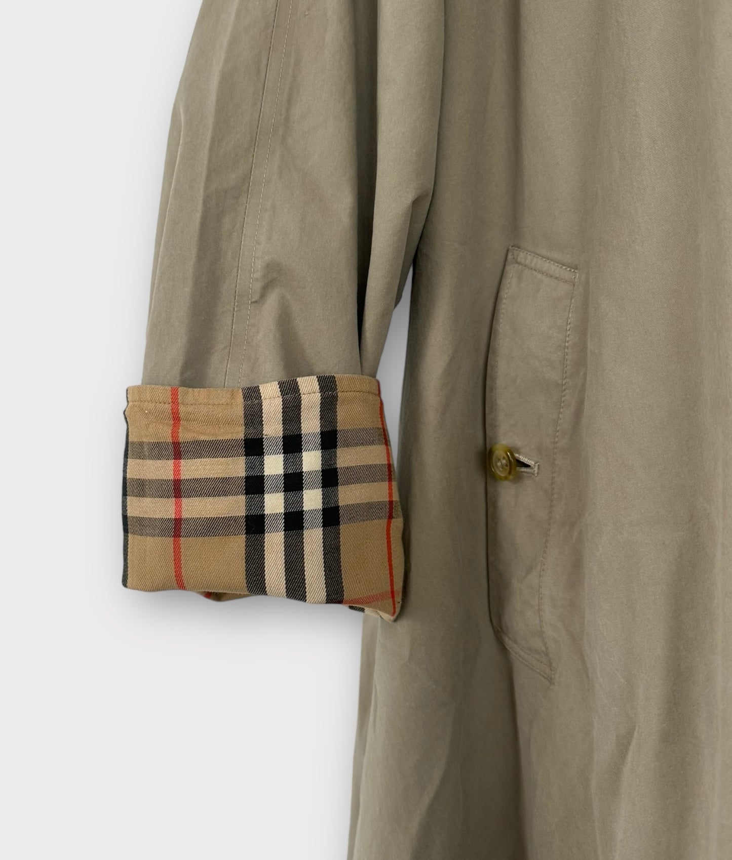 Trench-coat Burberry modèle “ Markfield ” Kaki/ T.M