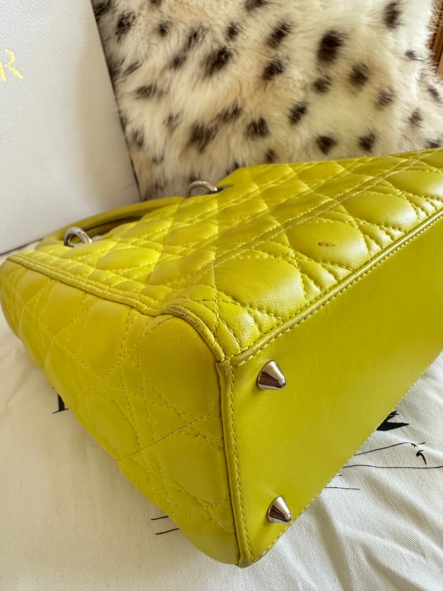 Dior - Lady Dior Medium cuir jaune anis