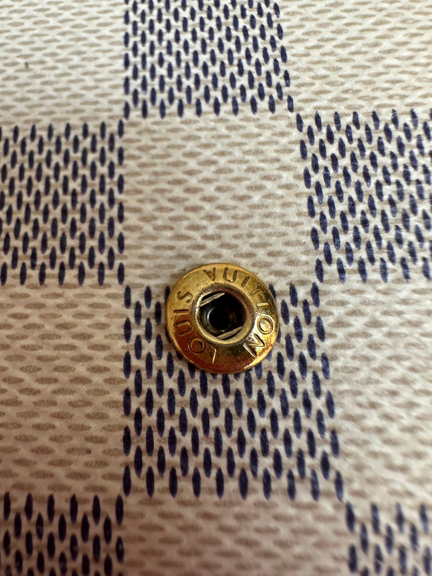 Louis Vuitton – Portefeuille Sarah Damier Azur