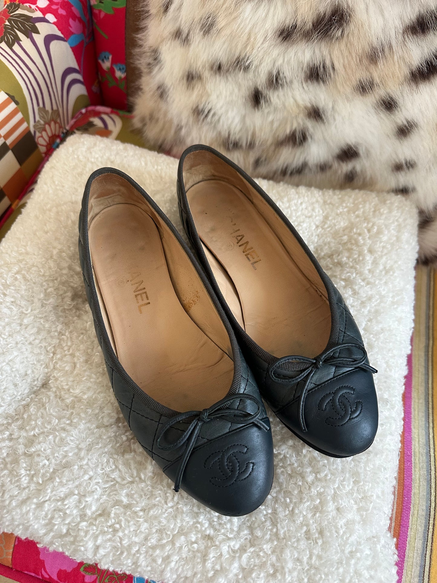 Chanel - Ballerines matelassées bleu marine