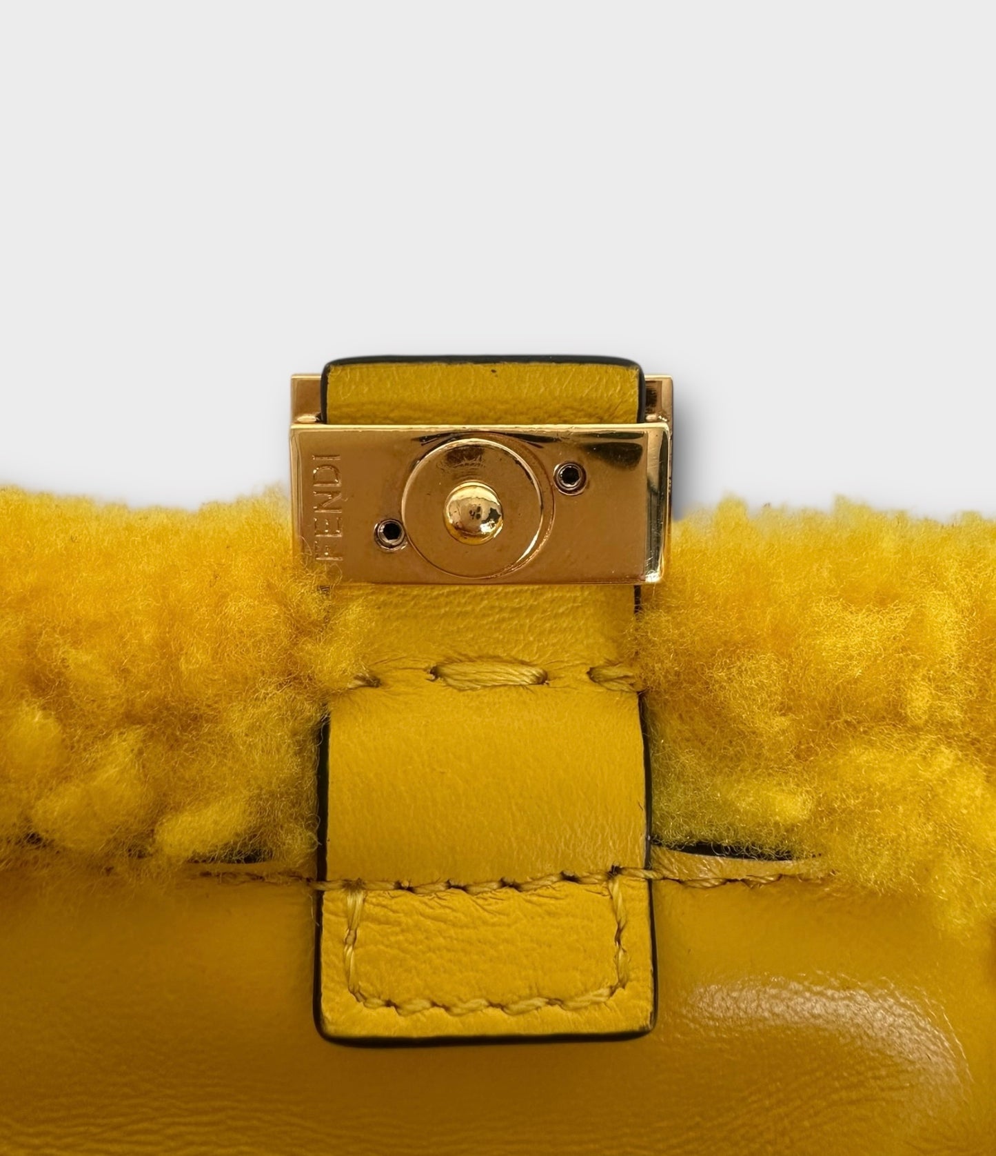 Fendi sac Nano-baguette jaune