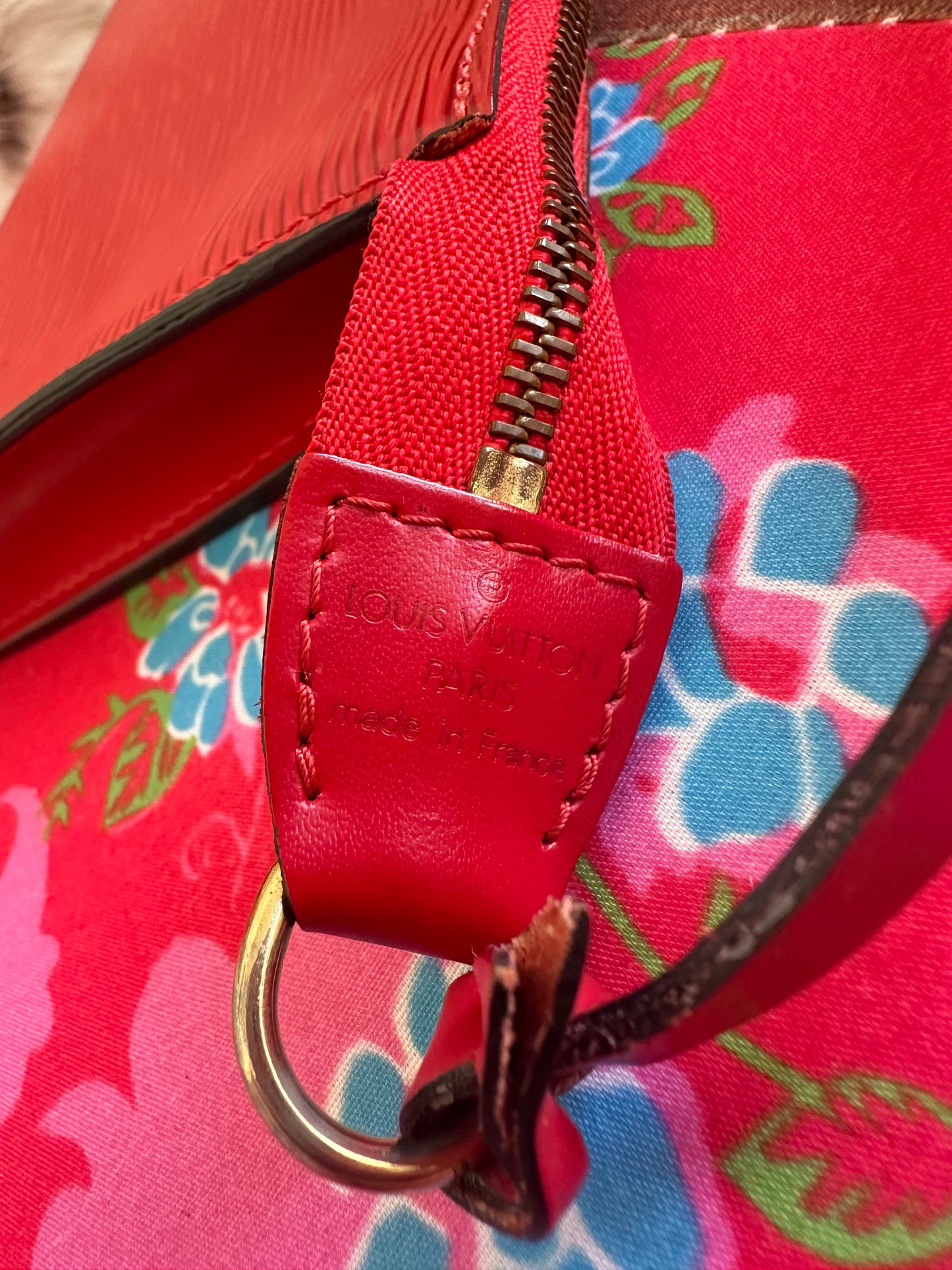Louis Vuitton - Sac Pochette accessoire cuir épi Rouge