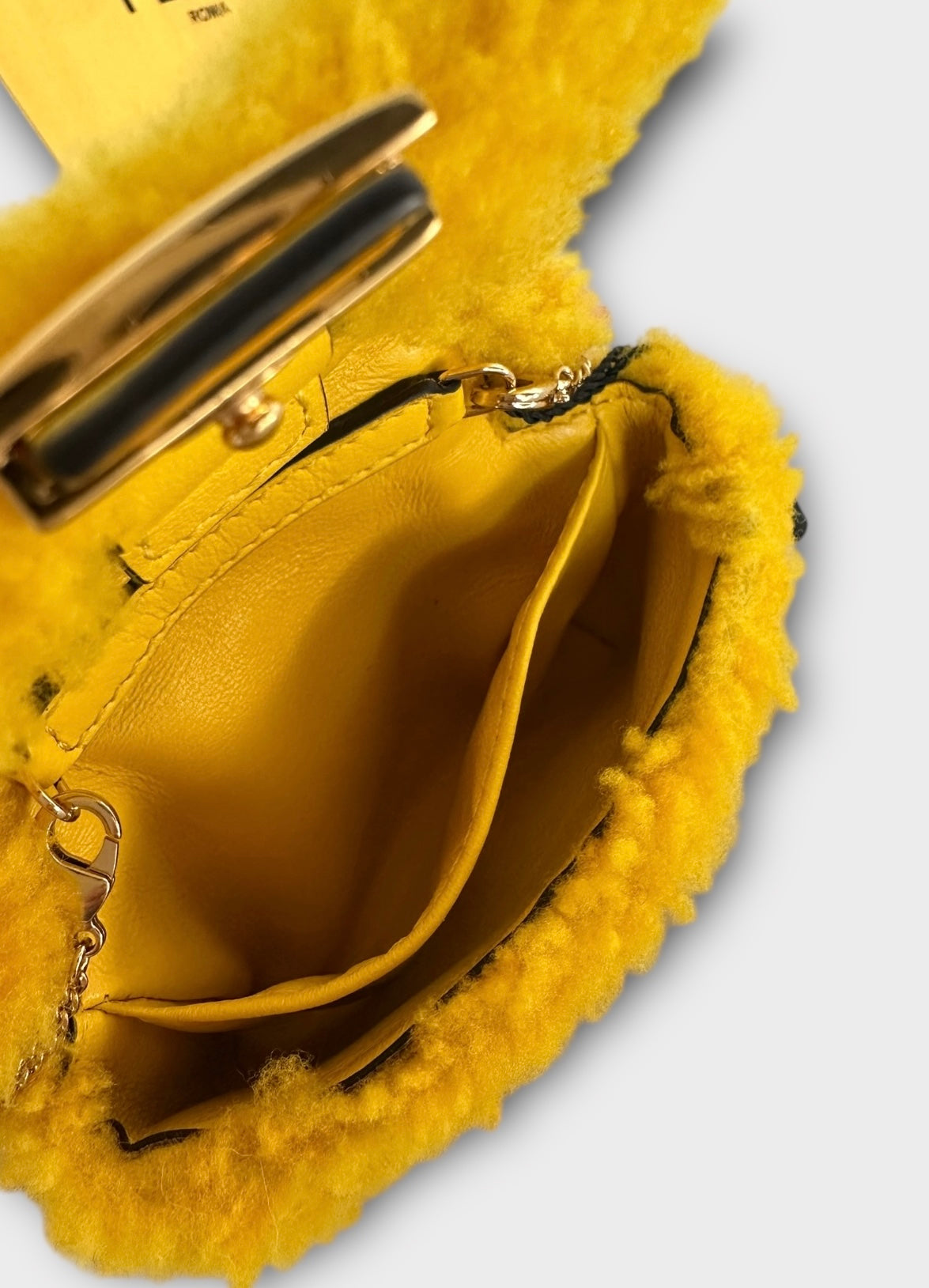 Fendi sac Nano-baguette jaune