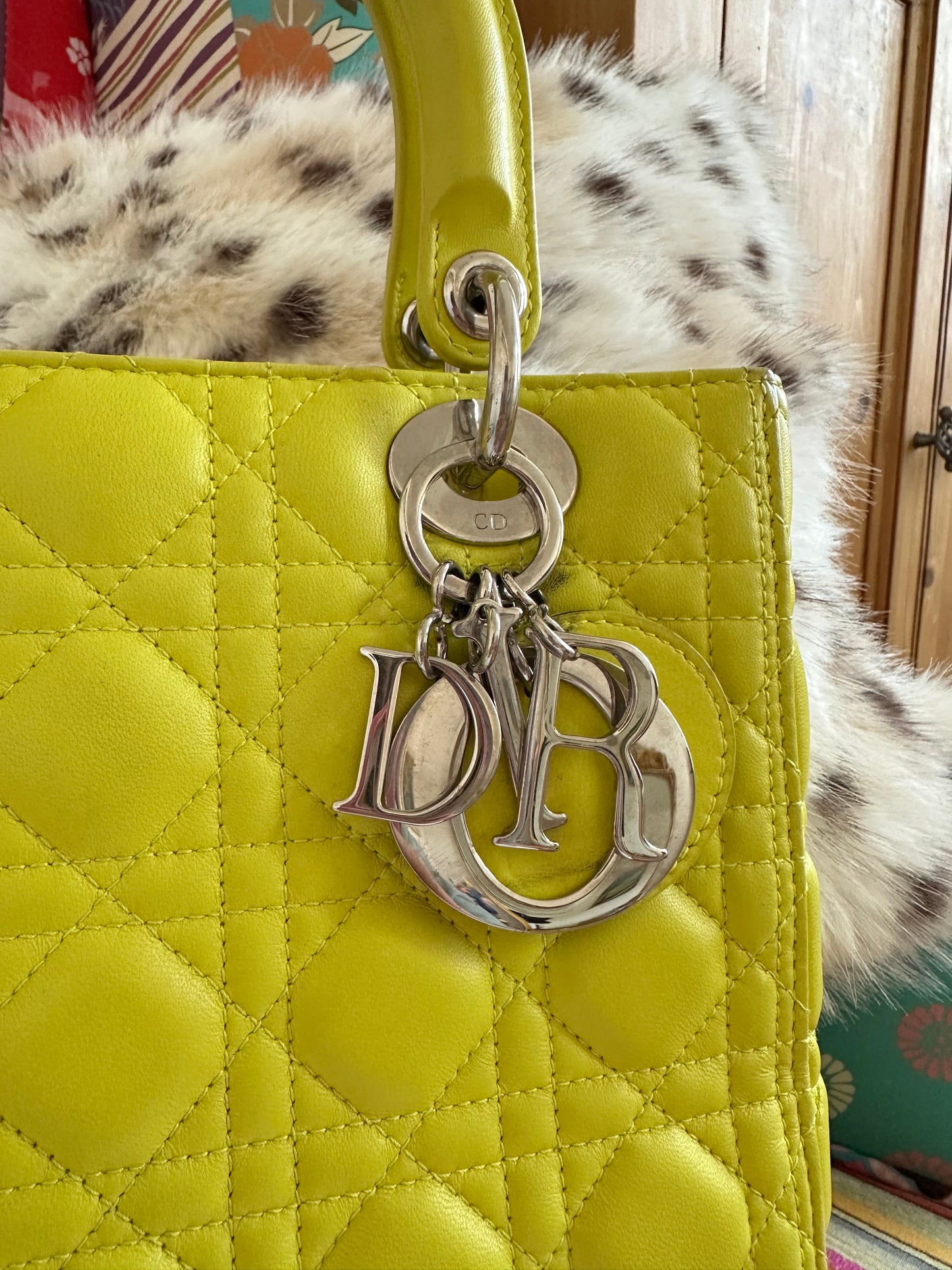 Dior - Lady Dior Medium cuir jaune anis