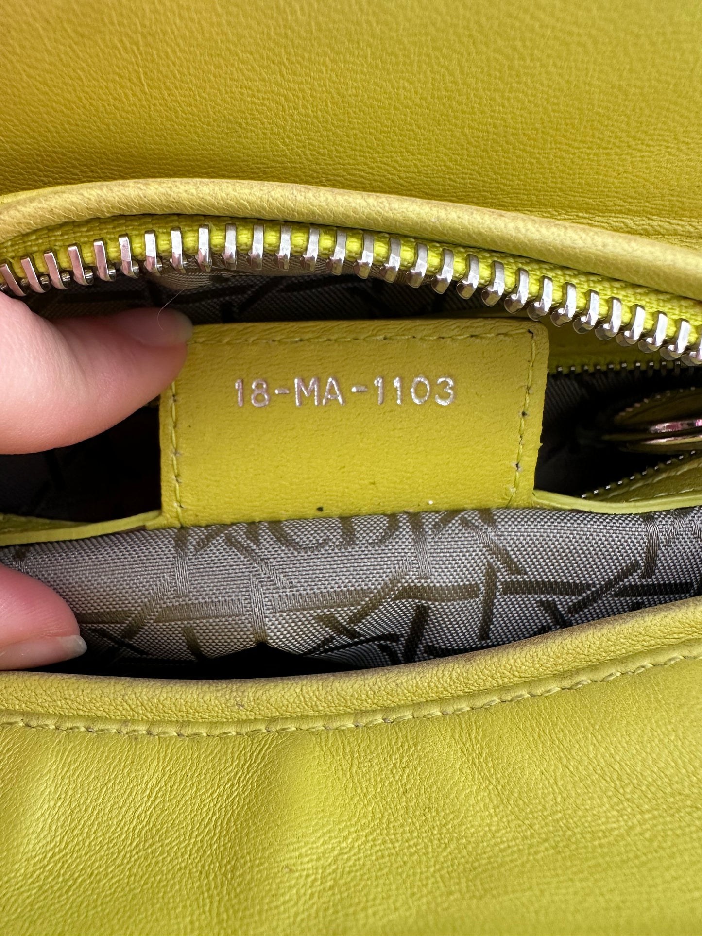 Lady Dior Medium cuir jaune anis