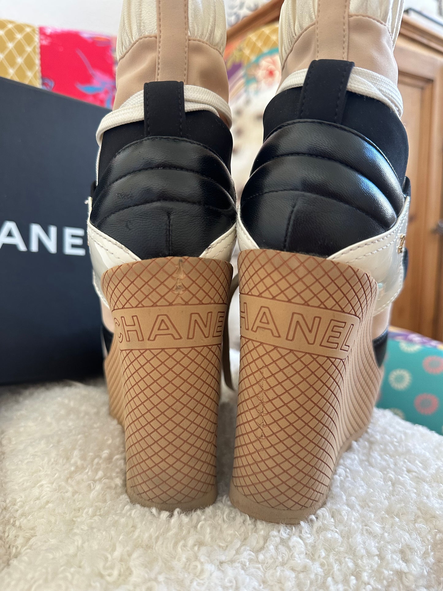 Chanel - Boots bottines compensées à lacets | T.38