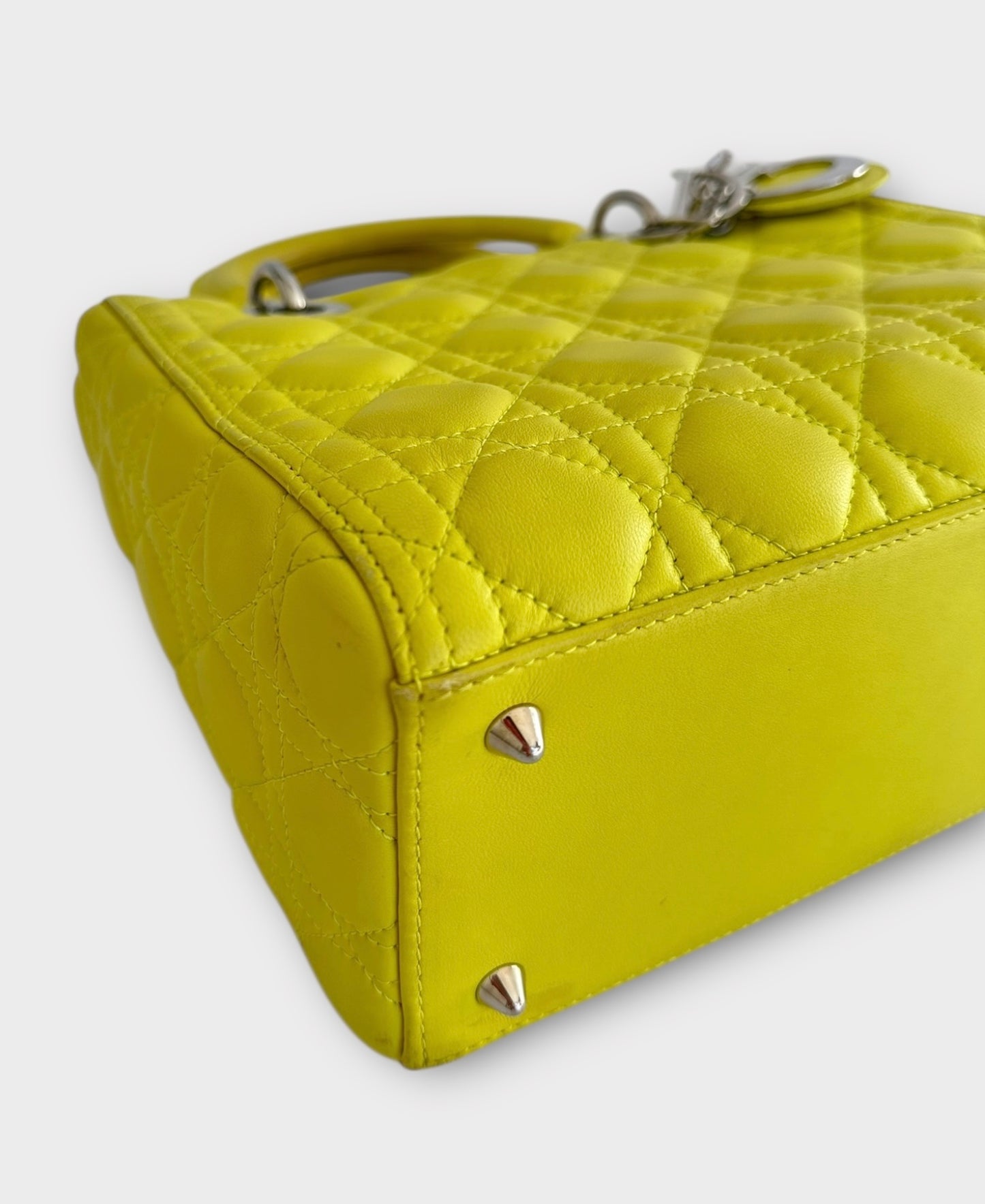 Lady Dior Medium cuir jaune anis