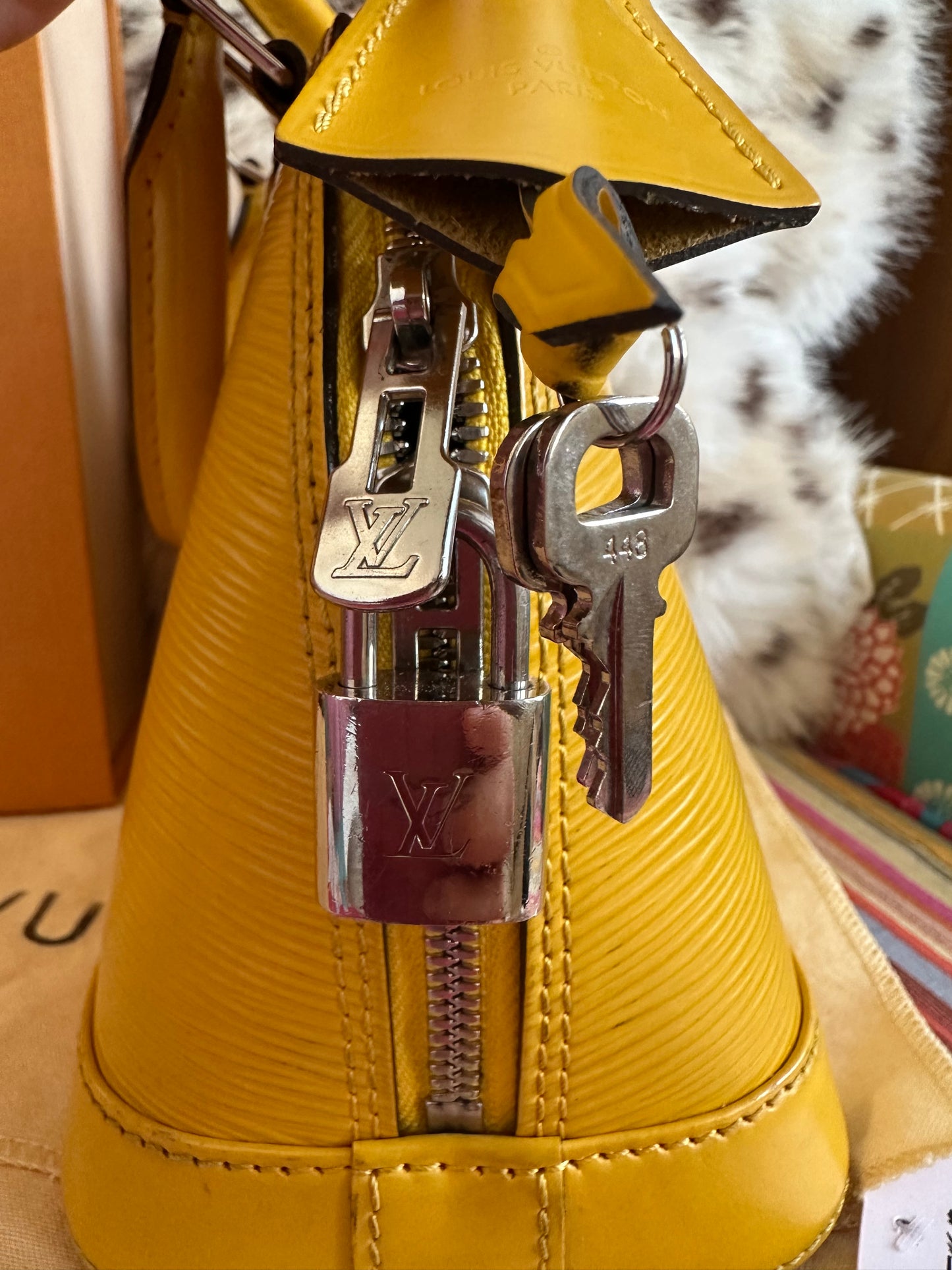 Louis Vuitton - Alma BB cuir épi jaune