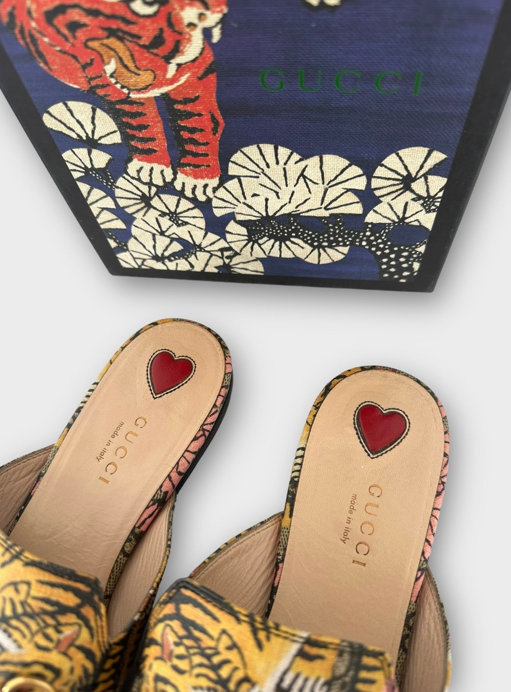 Gucci Princetown Tiger Flat Mules ( édition limitée)/ T.38,5