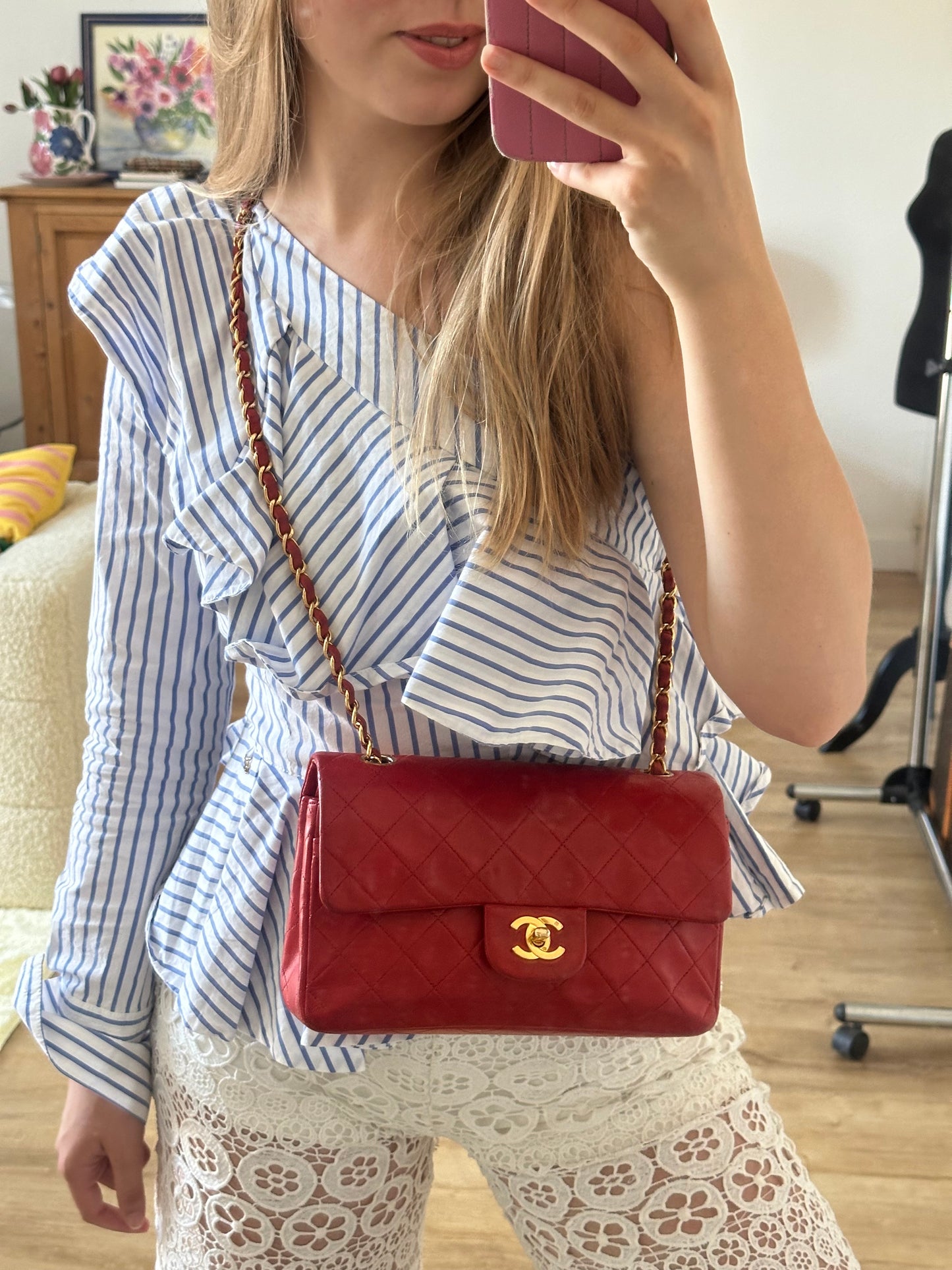 Chanel - sac Timeless small 23 rouge plaquée or vintage