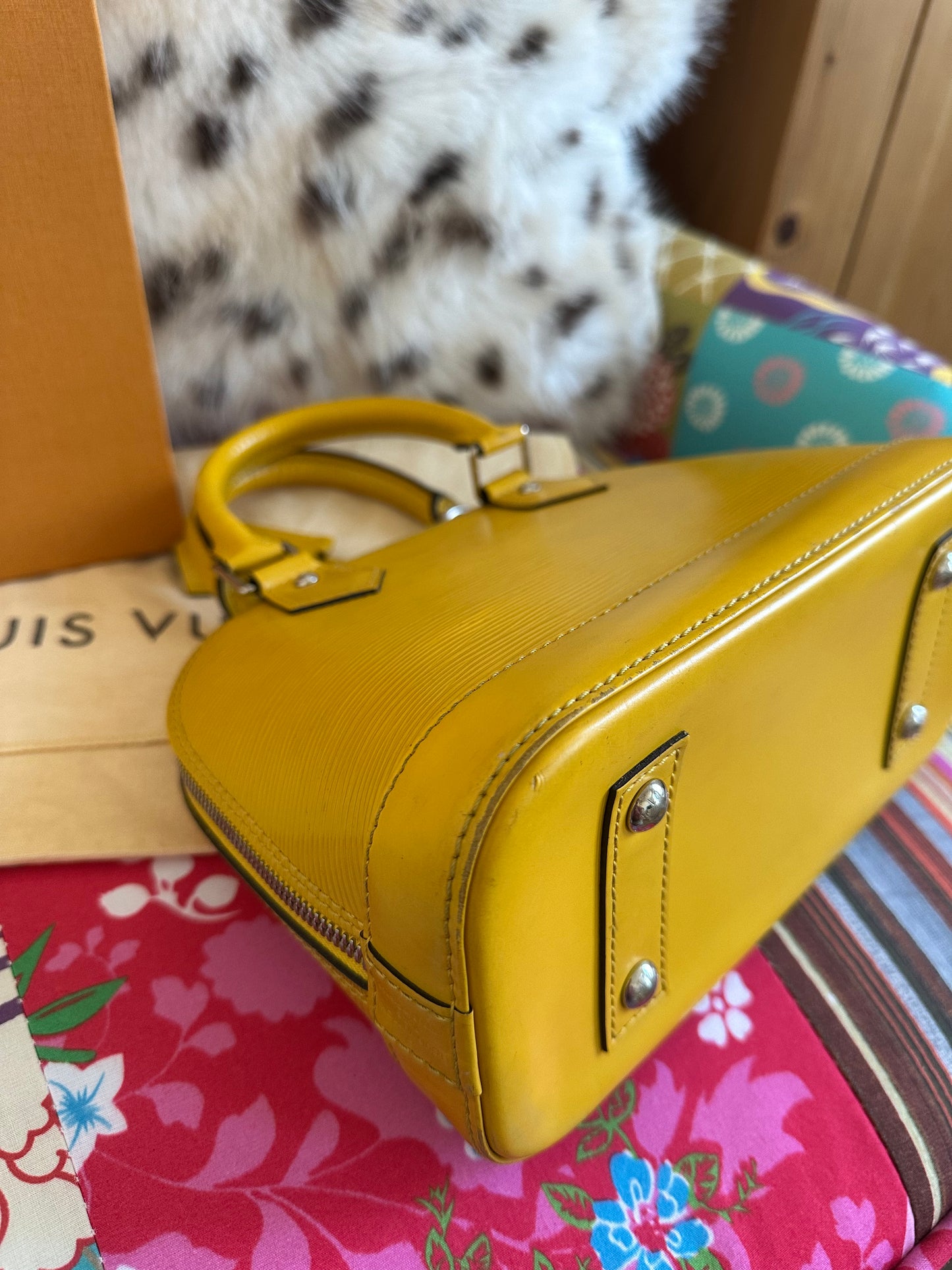 Louis Vuitton - Alma BB cuir épi jaune