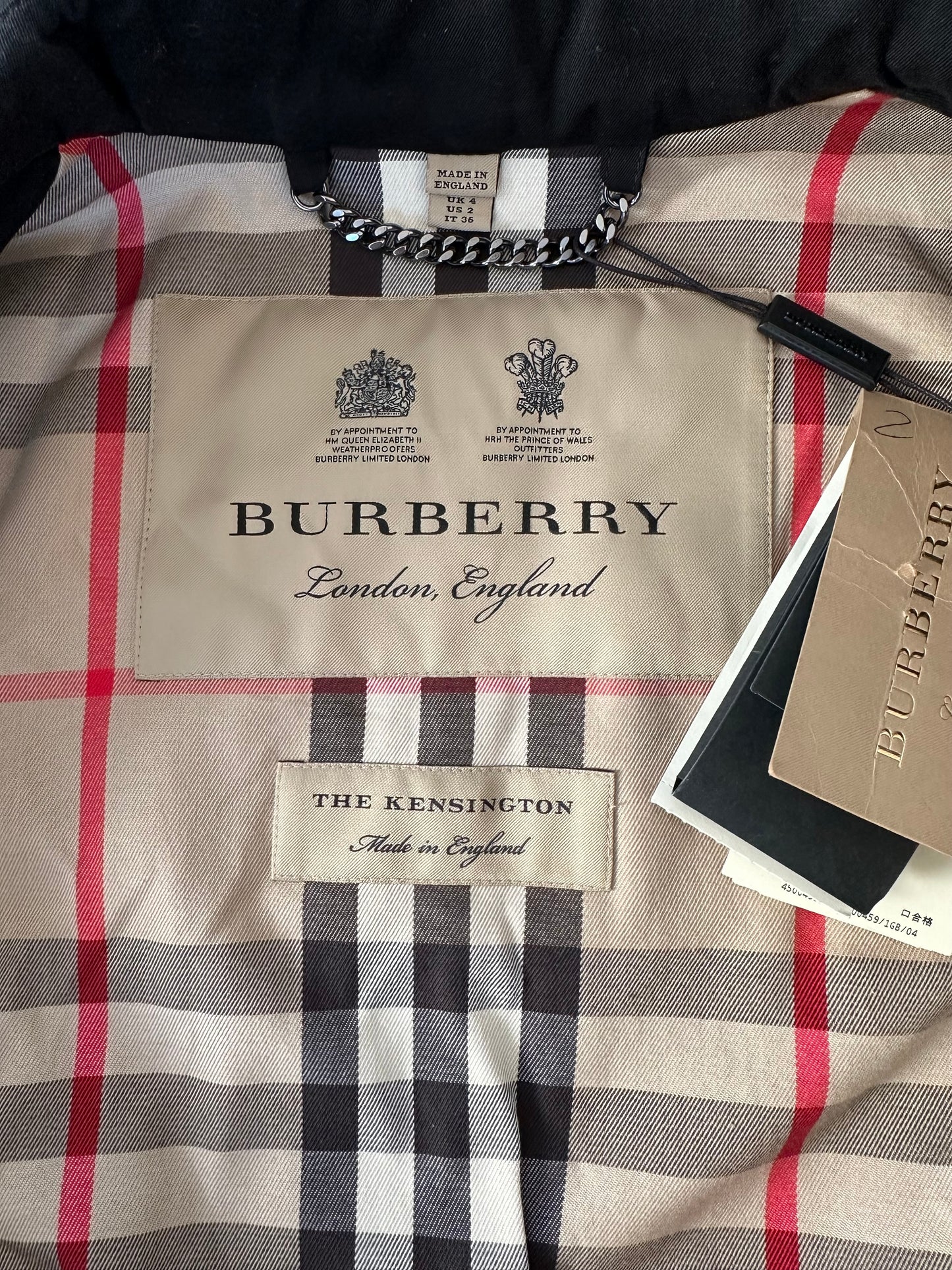 Trench-coat Burberry modèle “ the Kensington ” heritage noir/ T.XS