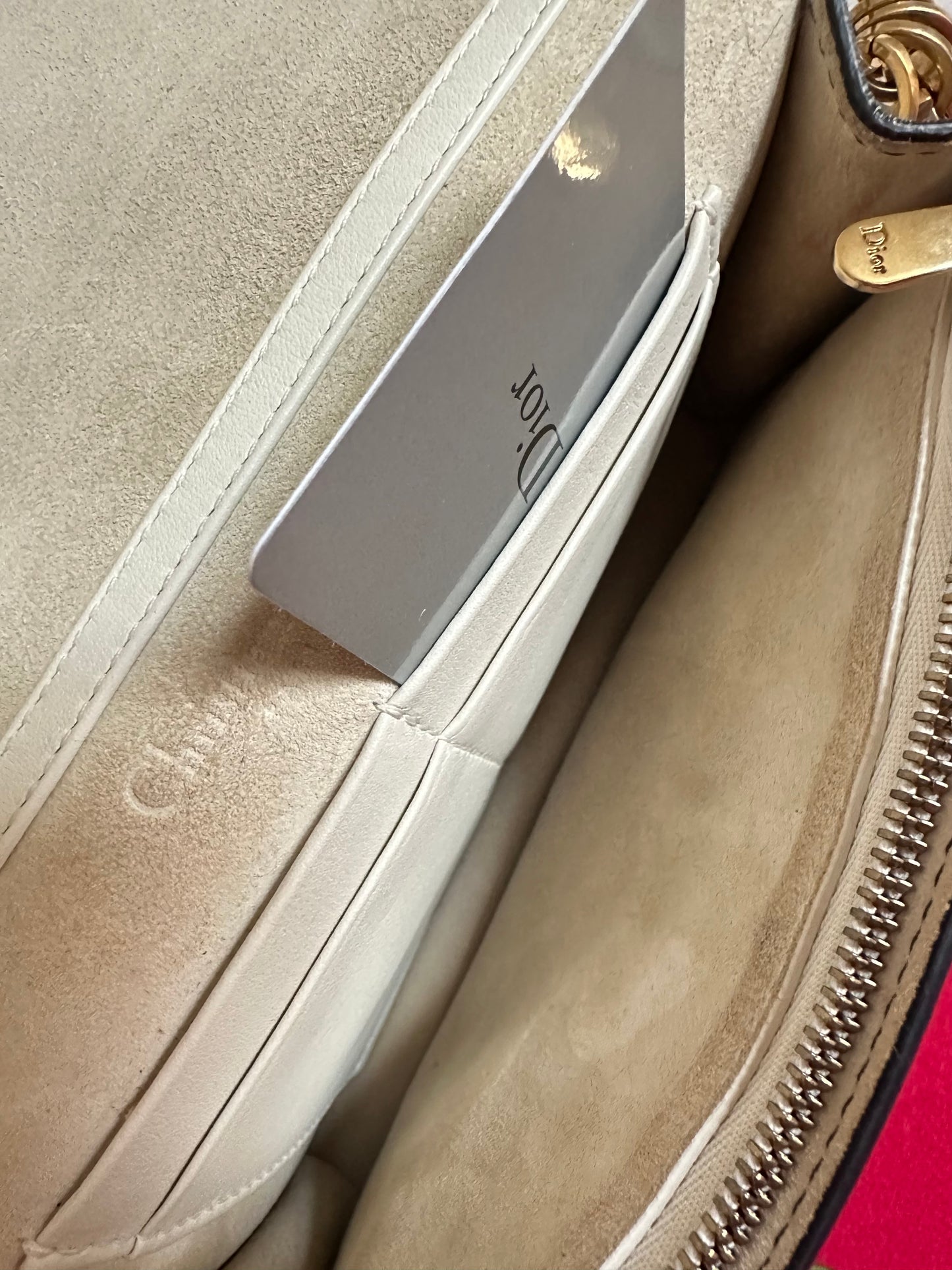 Dior - sac Wallet on Chain Studded ( édition limitée)