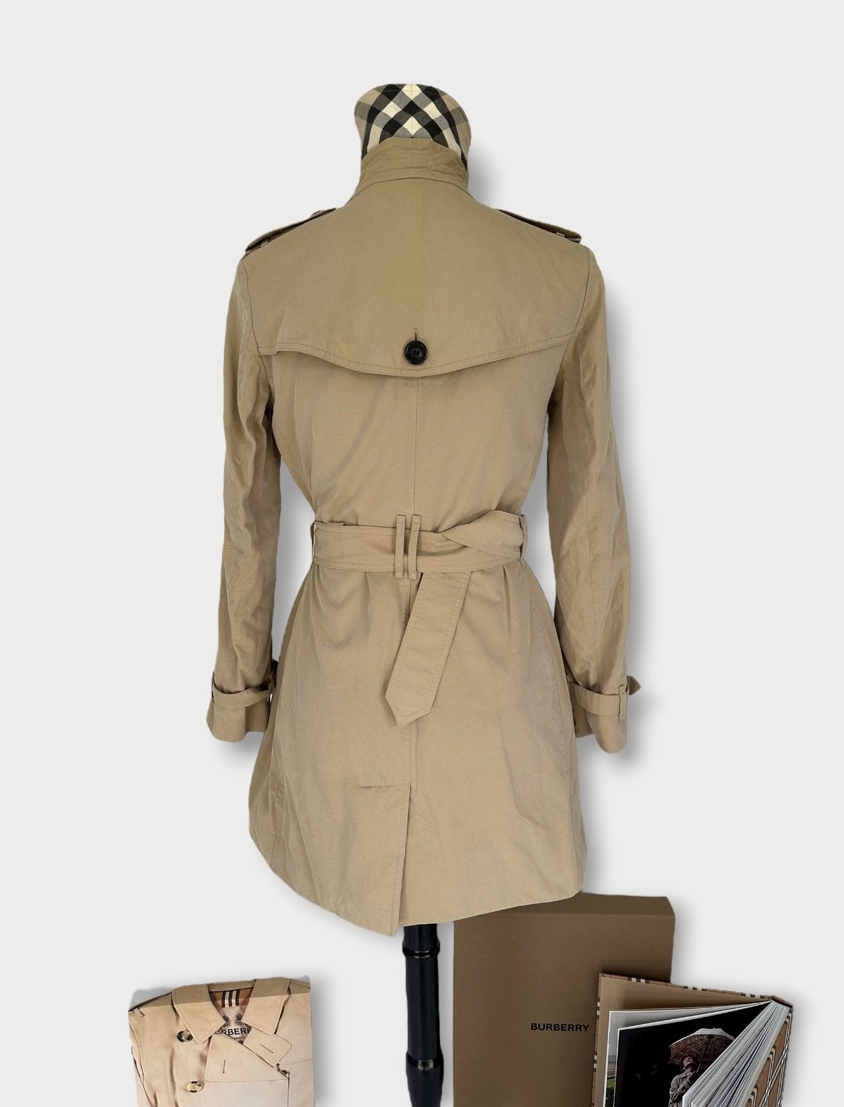 Burberry – Trench-coat “The Chelsea ” stone modèle récent | T.S