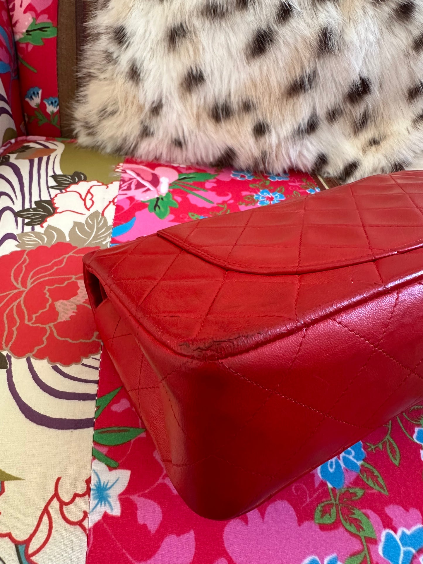 Chanel - sac Timeless small 23 rouge plaquée or vintage