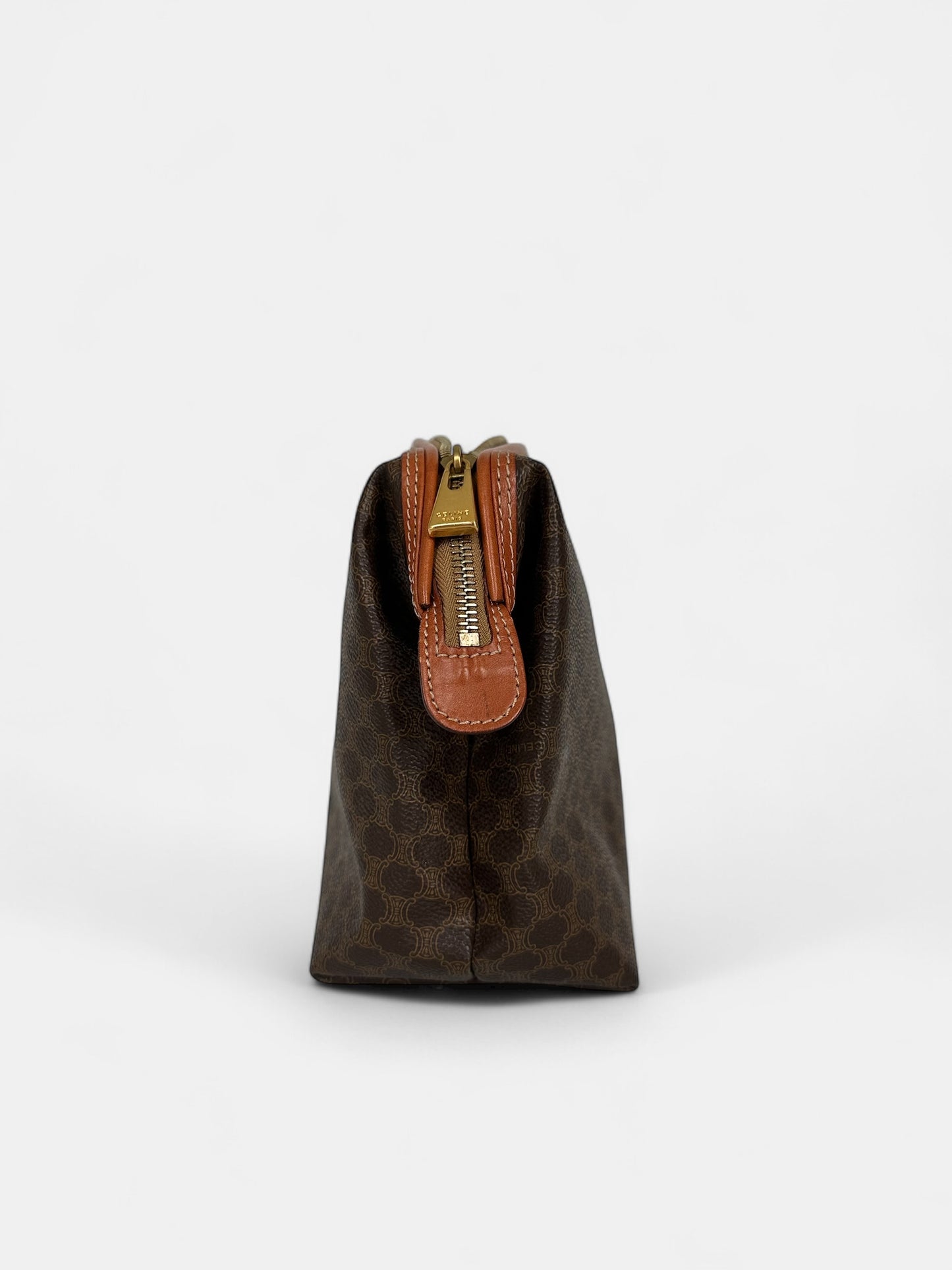 CELINE Trousse de toilette toile Macadam