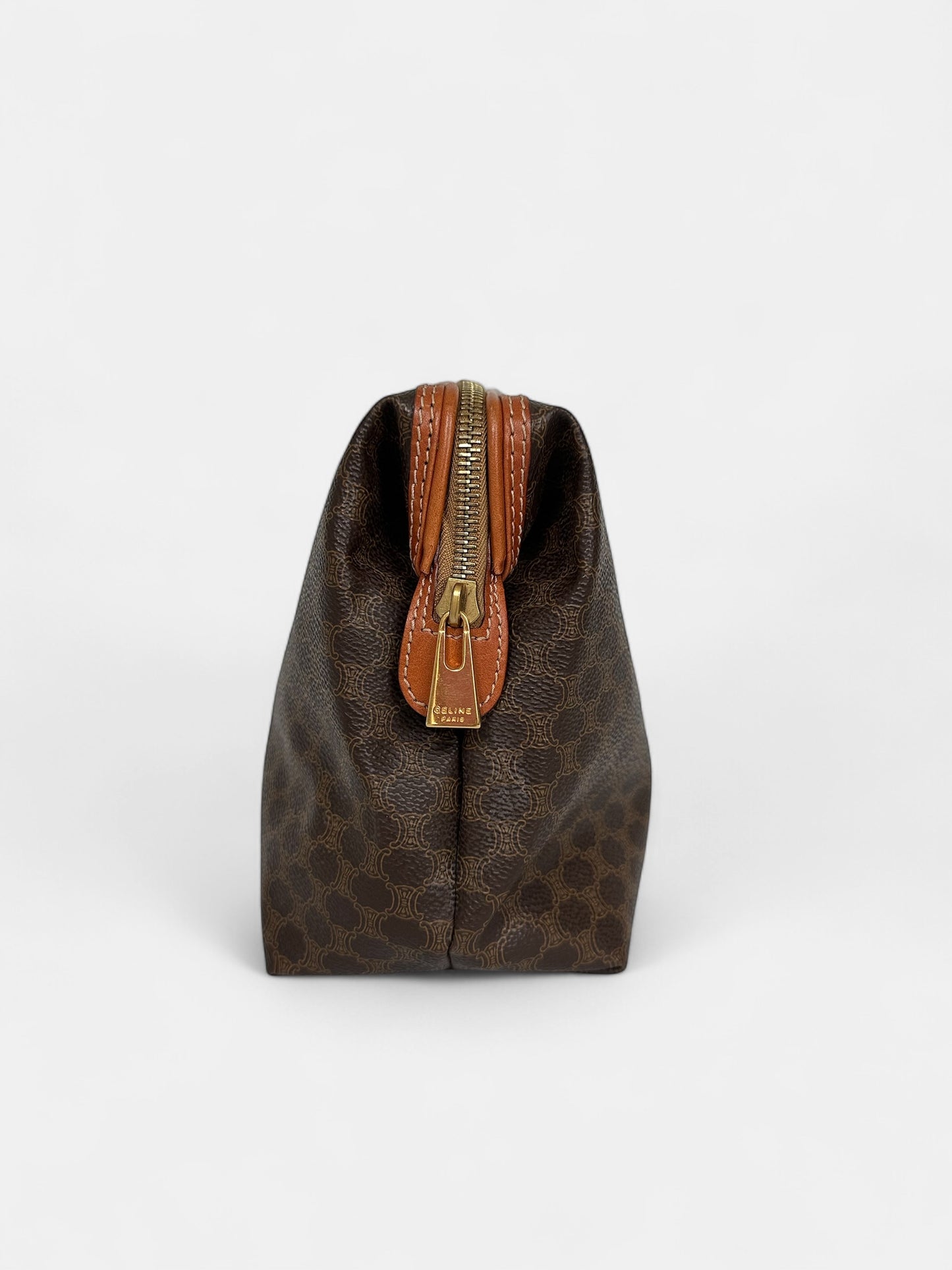 CELINE Trousse de toilette toile Macadam
