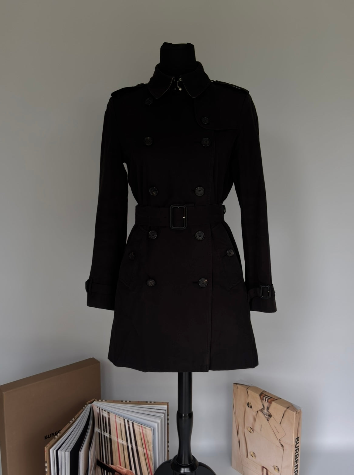 Burberry – Trench-coat “The Chelsea ” Noir modèle récent | T.L