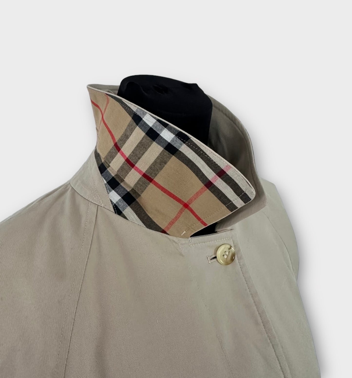 Trench-coat Burberry modèle “ Markfield“ beige vintage/ T.M