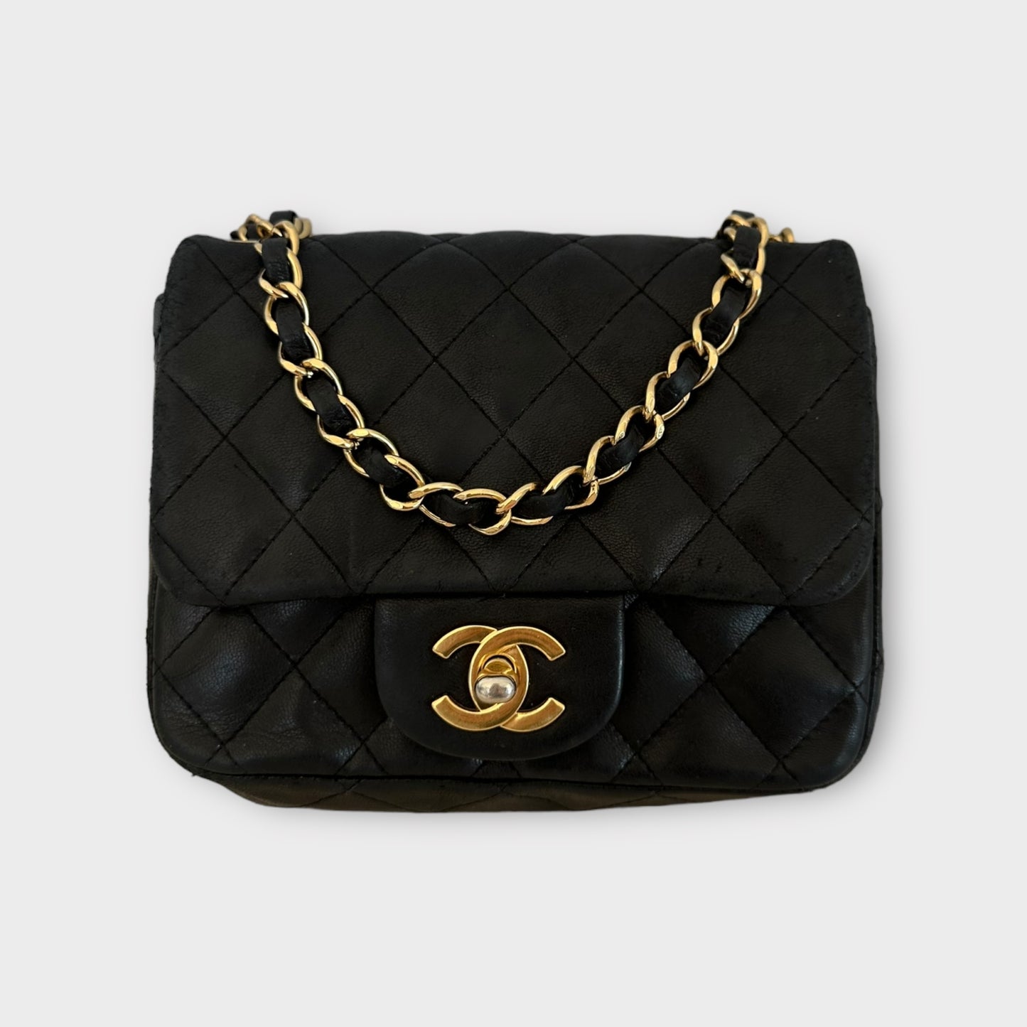 Chanel Timeless Mini carré