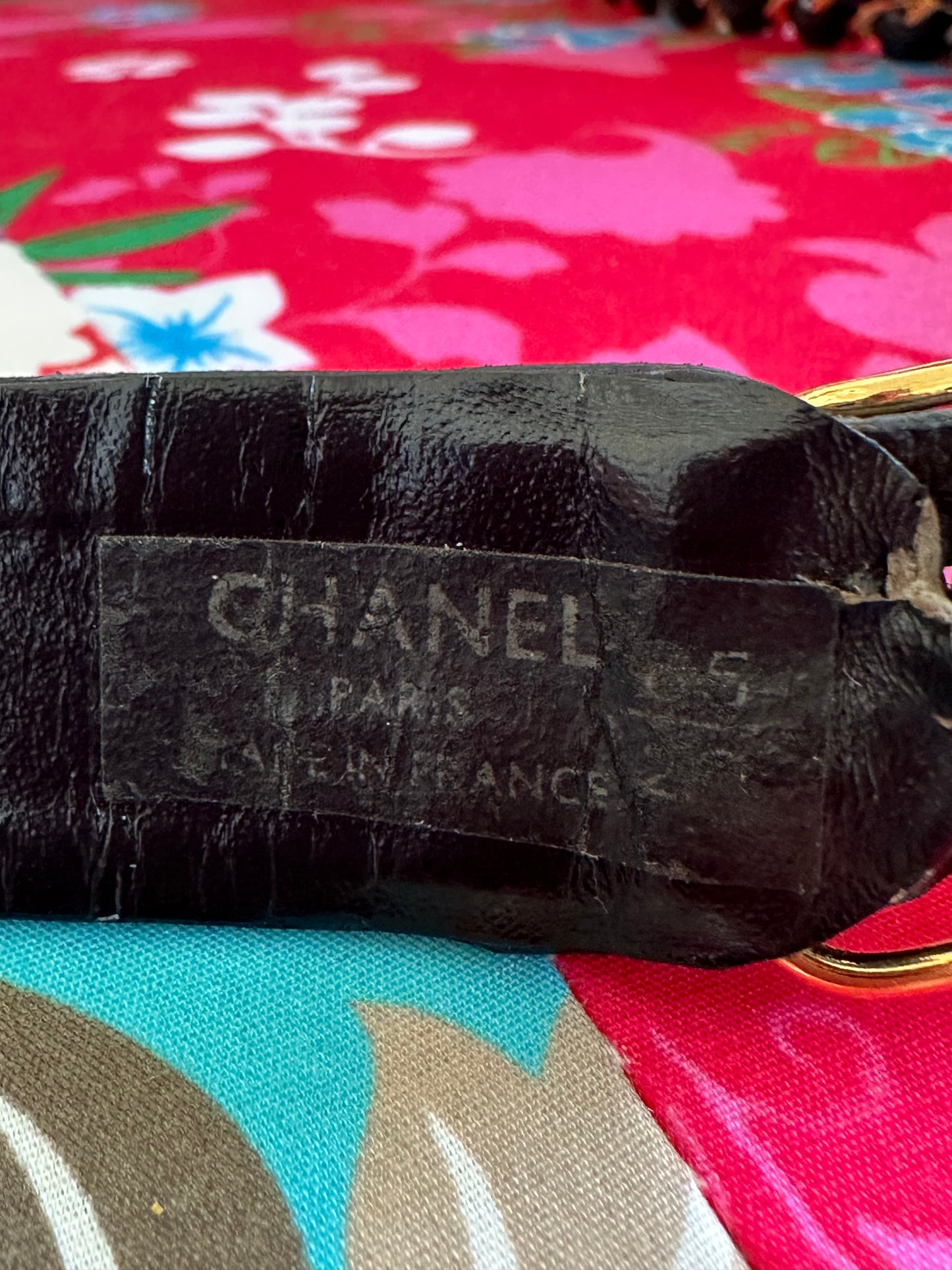 Chanel - Ceinture double chaîne entrelacées de cuir et de métal plaqué or vintage