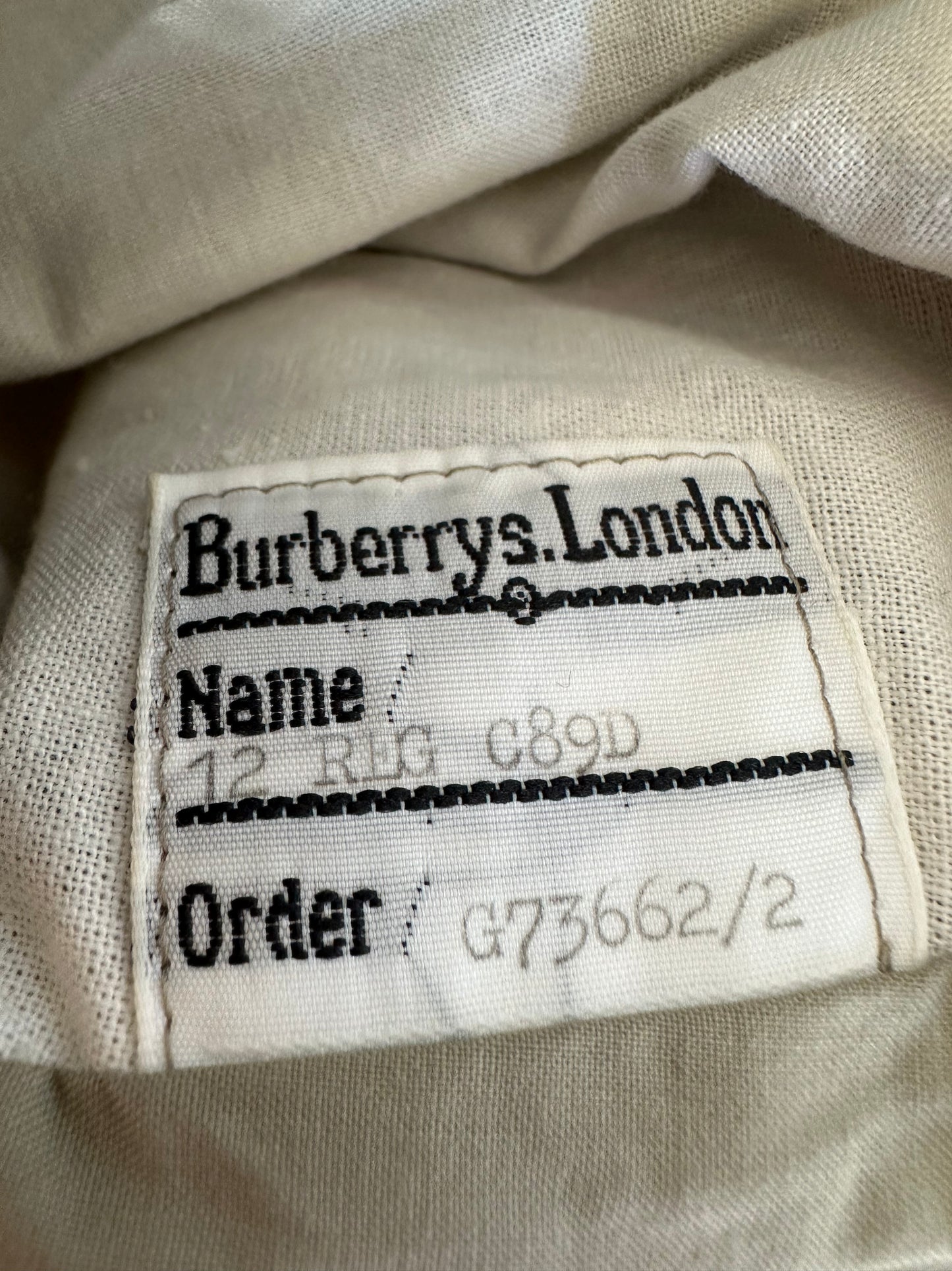 Trench-coat Burberry modèle “ Markfield  ” vintage/ T.M