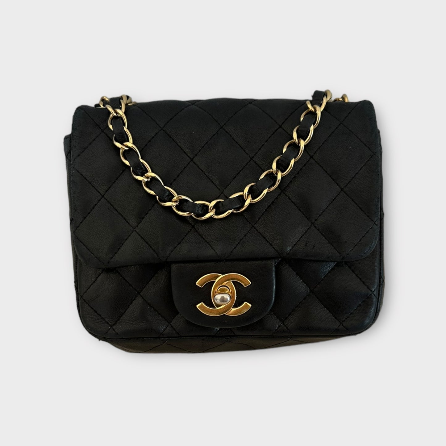 Chanel Timeless Mini carré