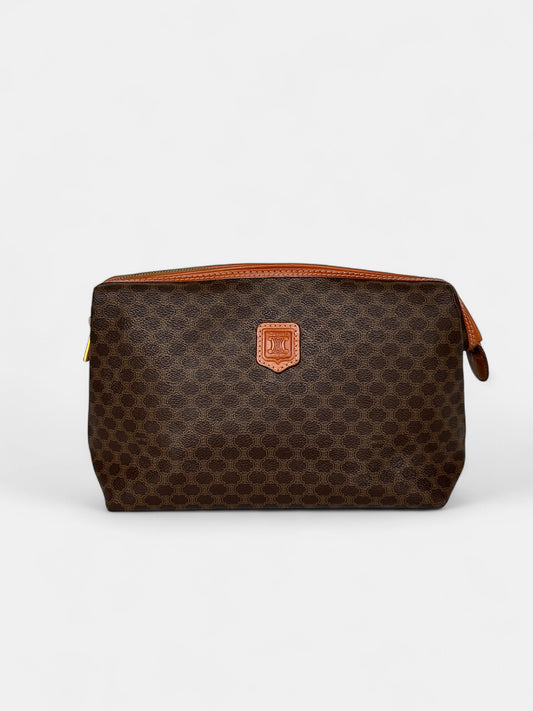 CELINE Trousse de toilette toile Macadam