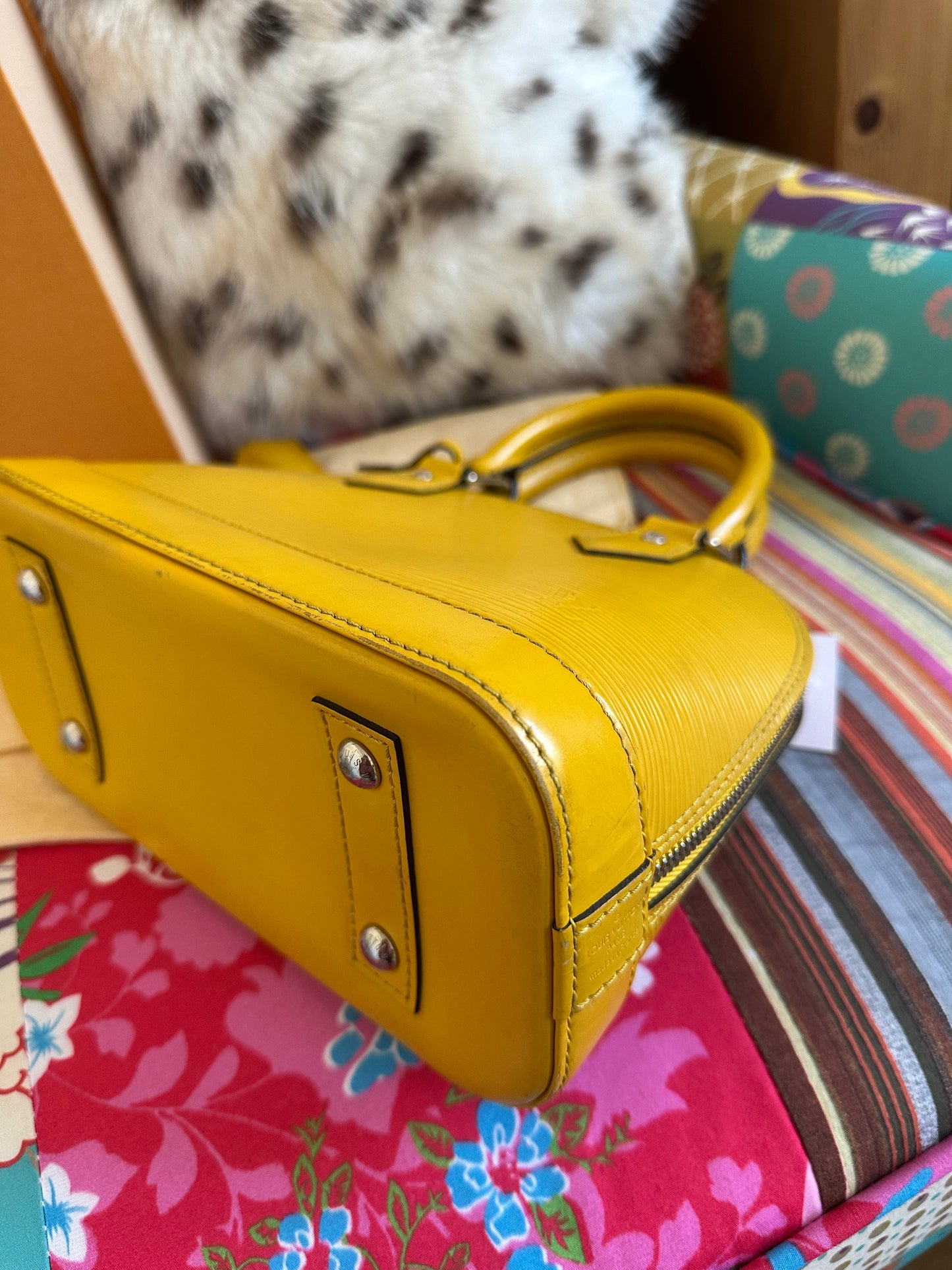 Louis Vuitton - Alma BB cuir épi jaune