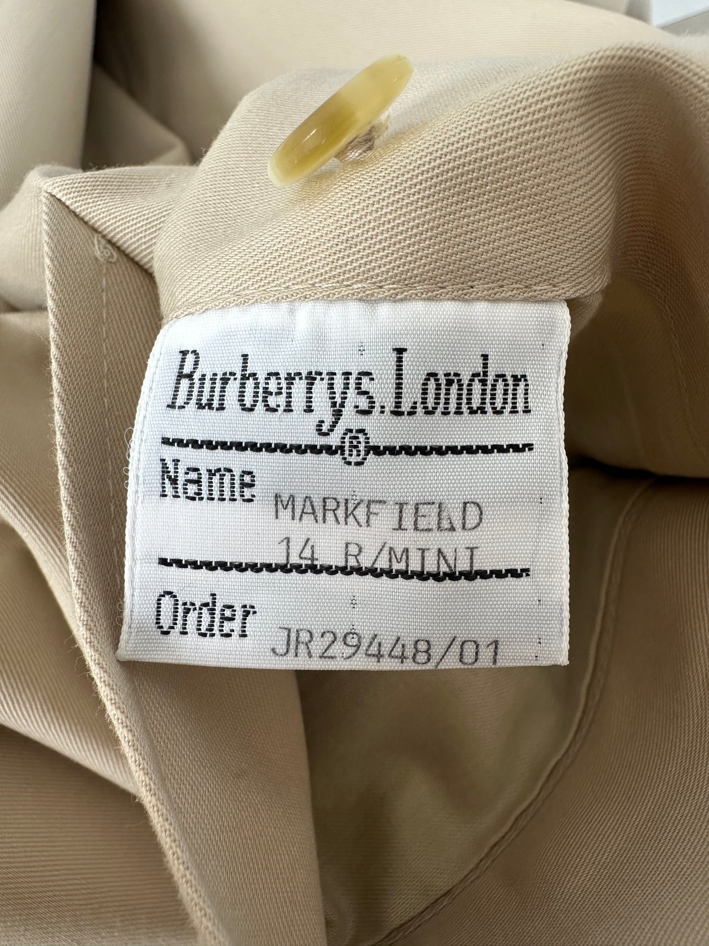 Trench-coat Burberry modèle “ Markfield“ beige vintage/ T.M