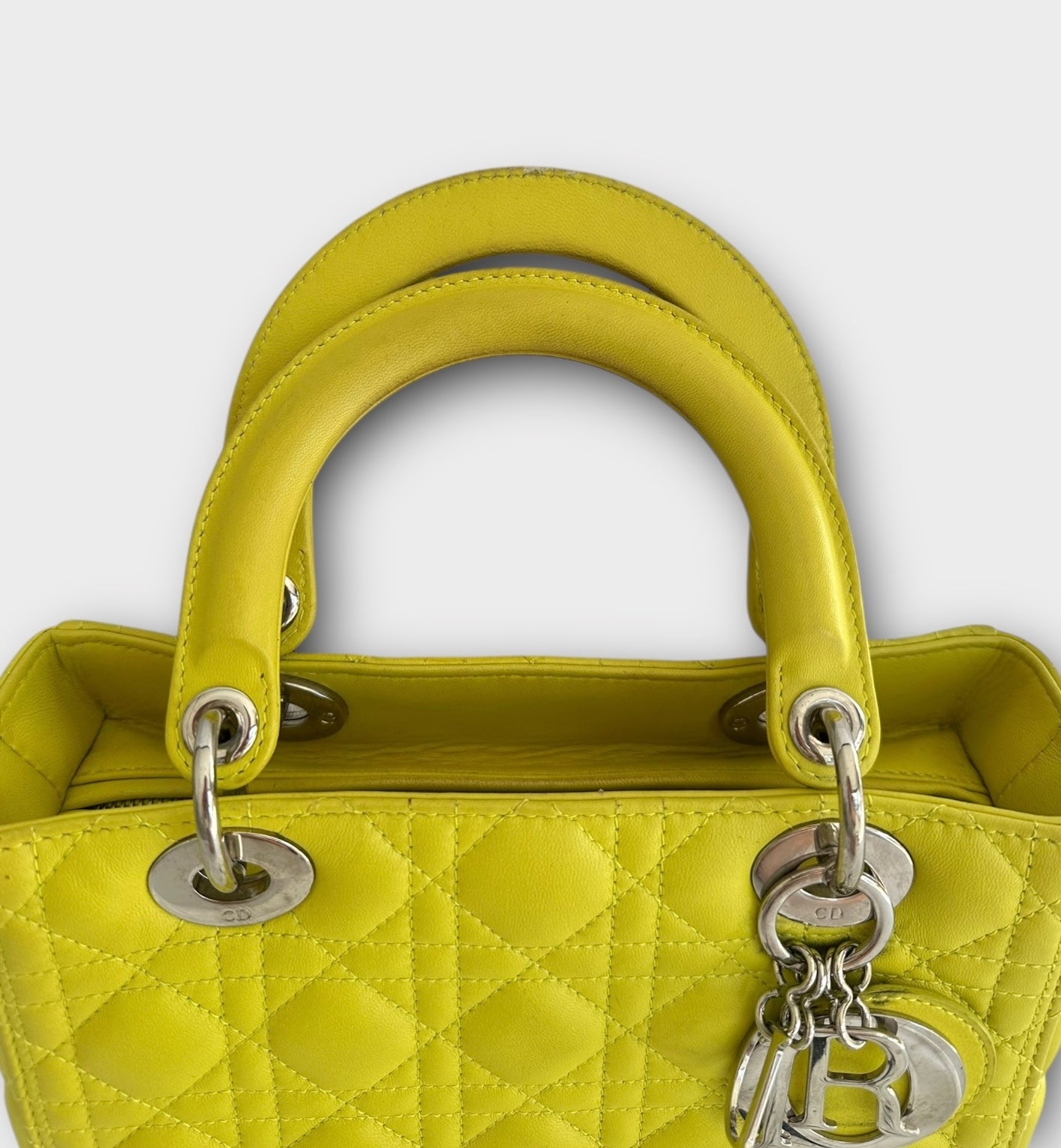 Lady Dior Medium cuir jaune anis