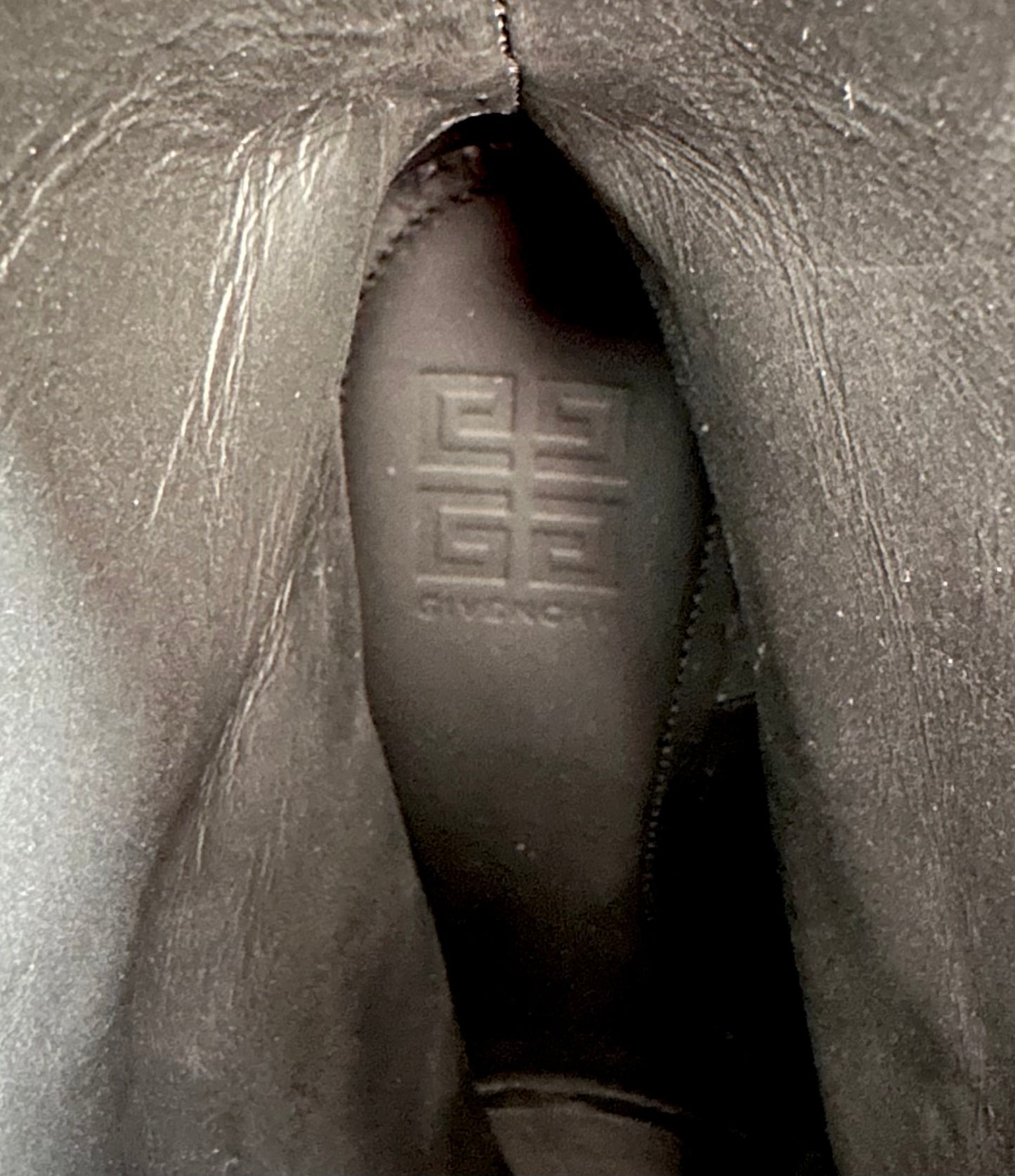 Givenchy - Shark Bottes en cuir blanche | T.39