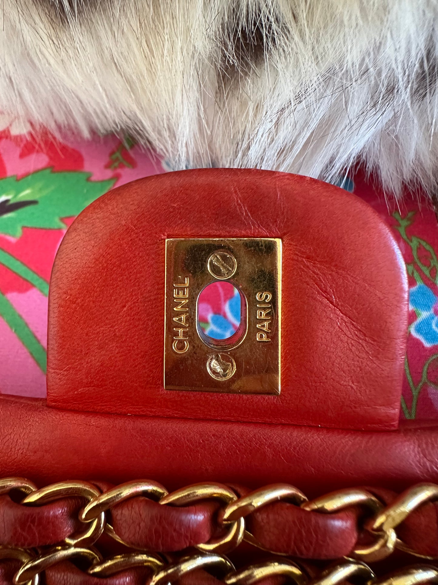 Chanel - sac Timeless small 23 rouge plaquée or vintage