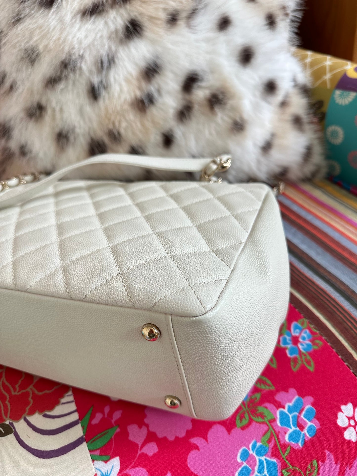 Chanel - Business Affinity cuir caviar blanc cassé