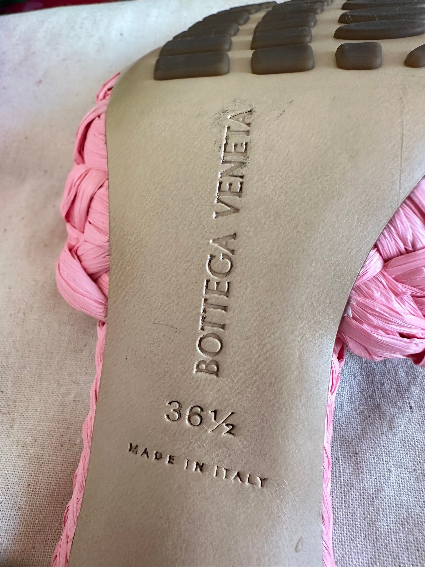 Bottega Veneta - Mules Lido en raphia rose | T.36,5